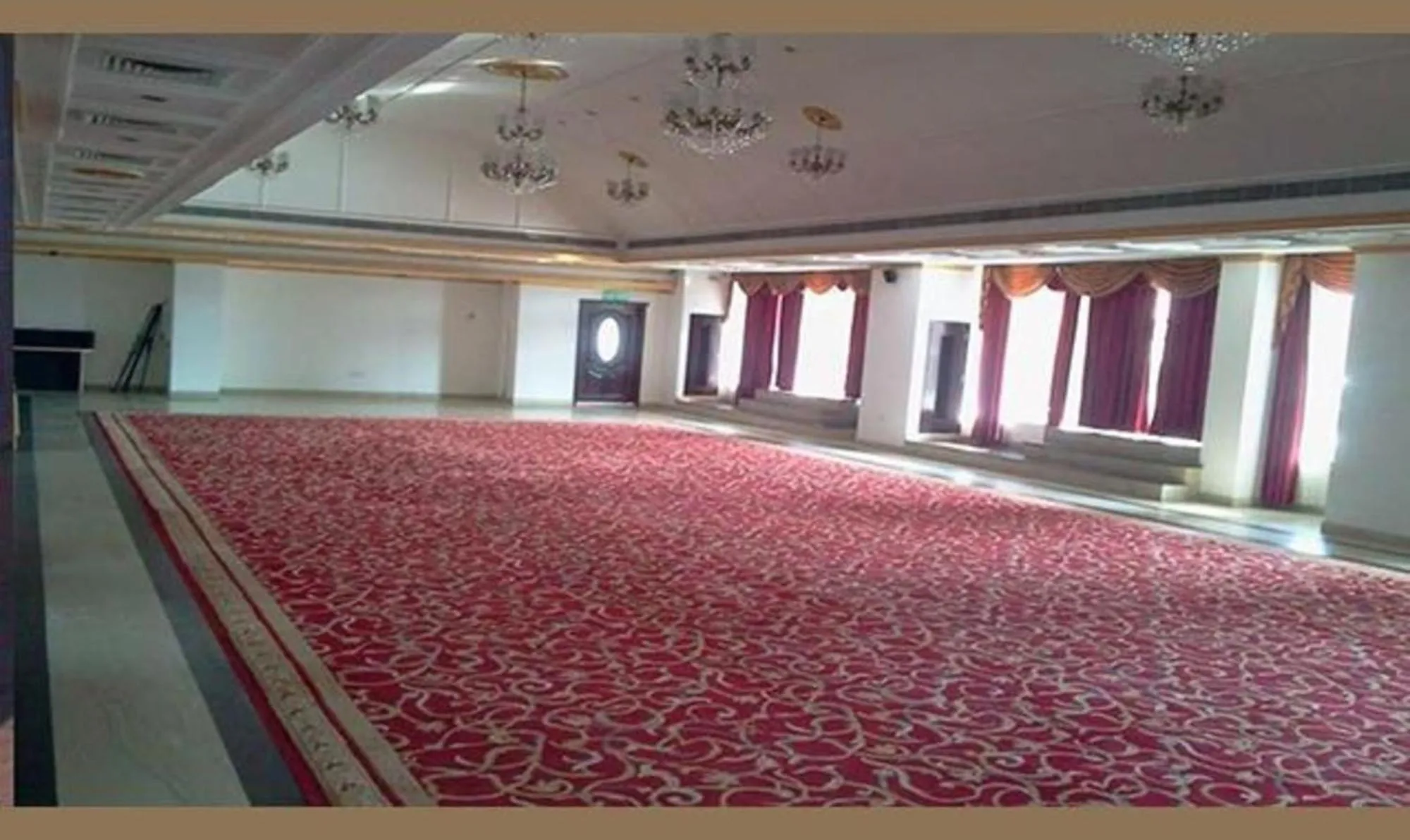 Banquet/Function facilities in Super Townhouse OAK Hotel B City Mark