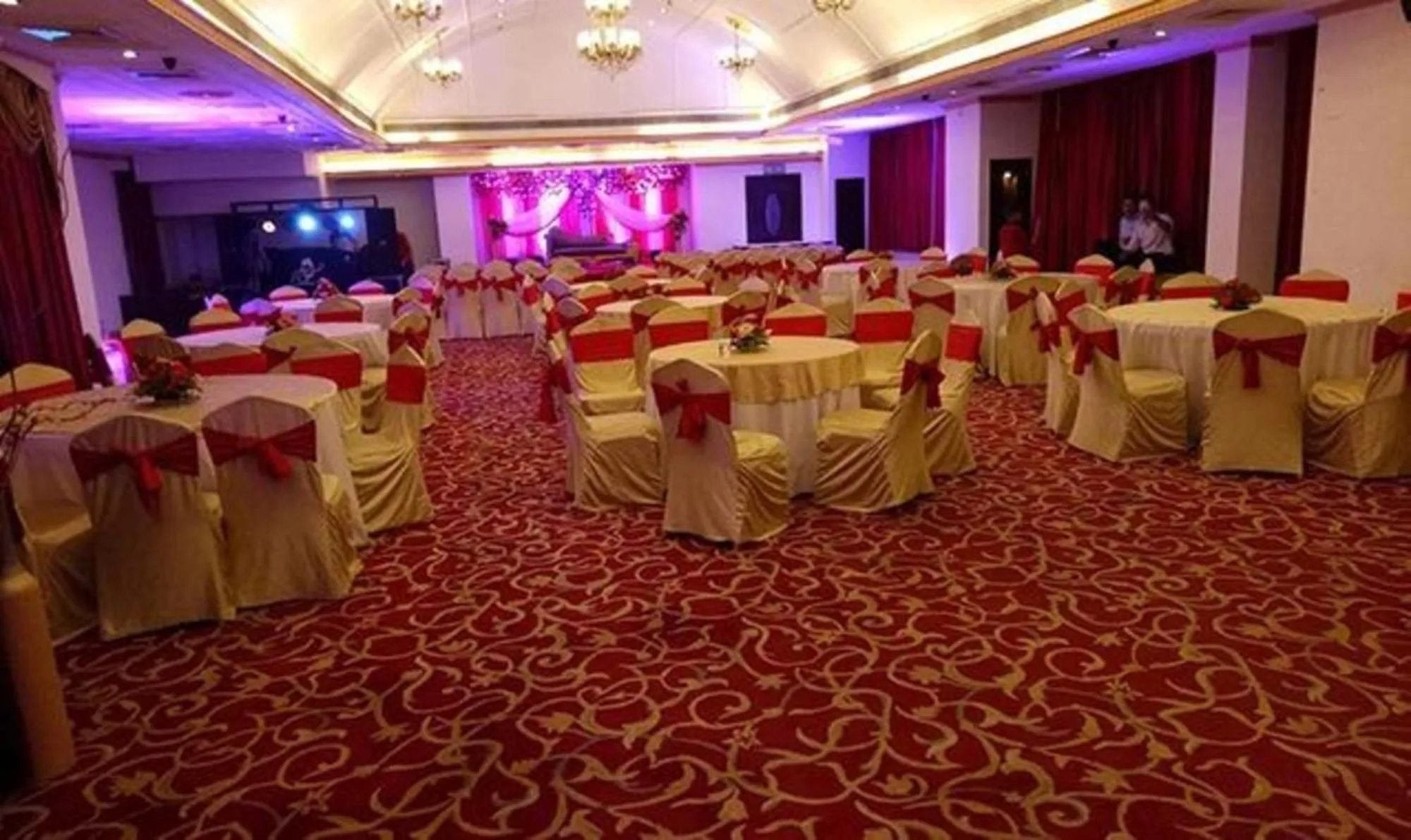 Banquet/Function facilities in Super Townhouse OAK Hotel B City Mark