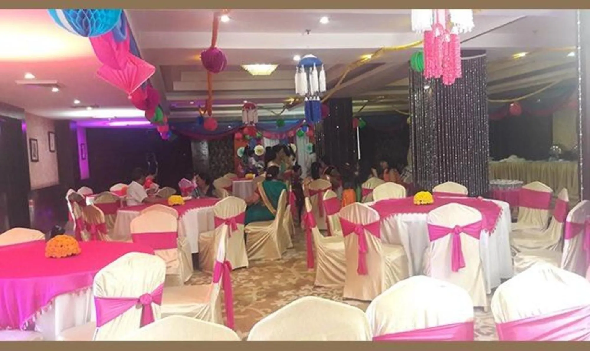 Banquet/Function facilities in Super Townhouse OAK Hotel B City Mark