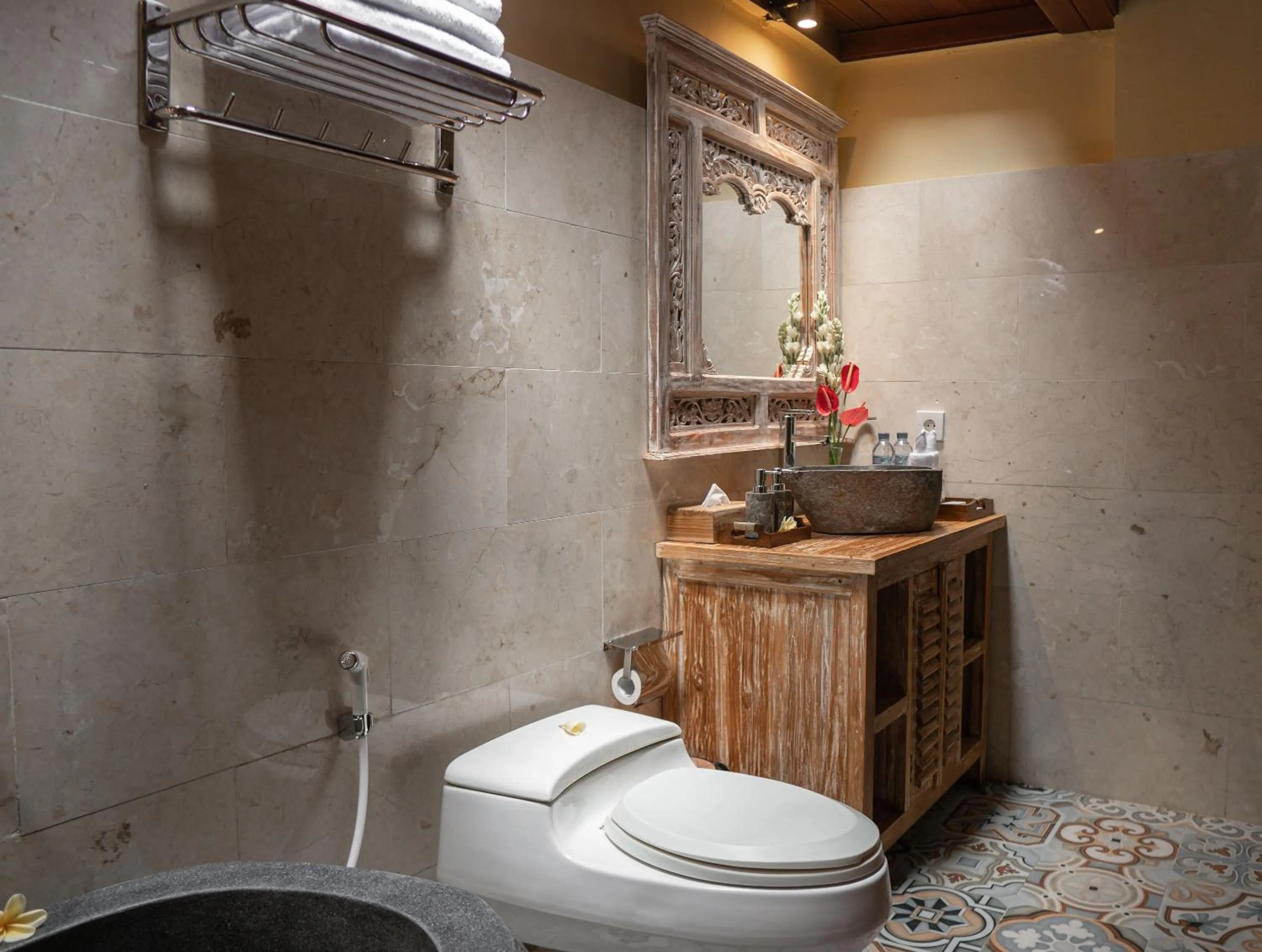 Toilet in Uma Linggah Resort by Puri Signatures