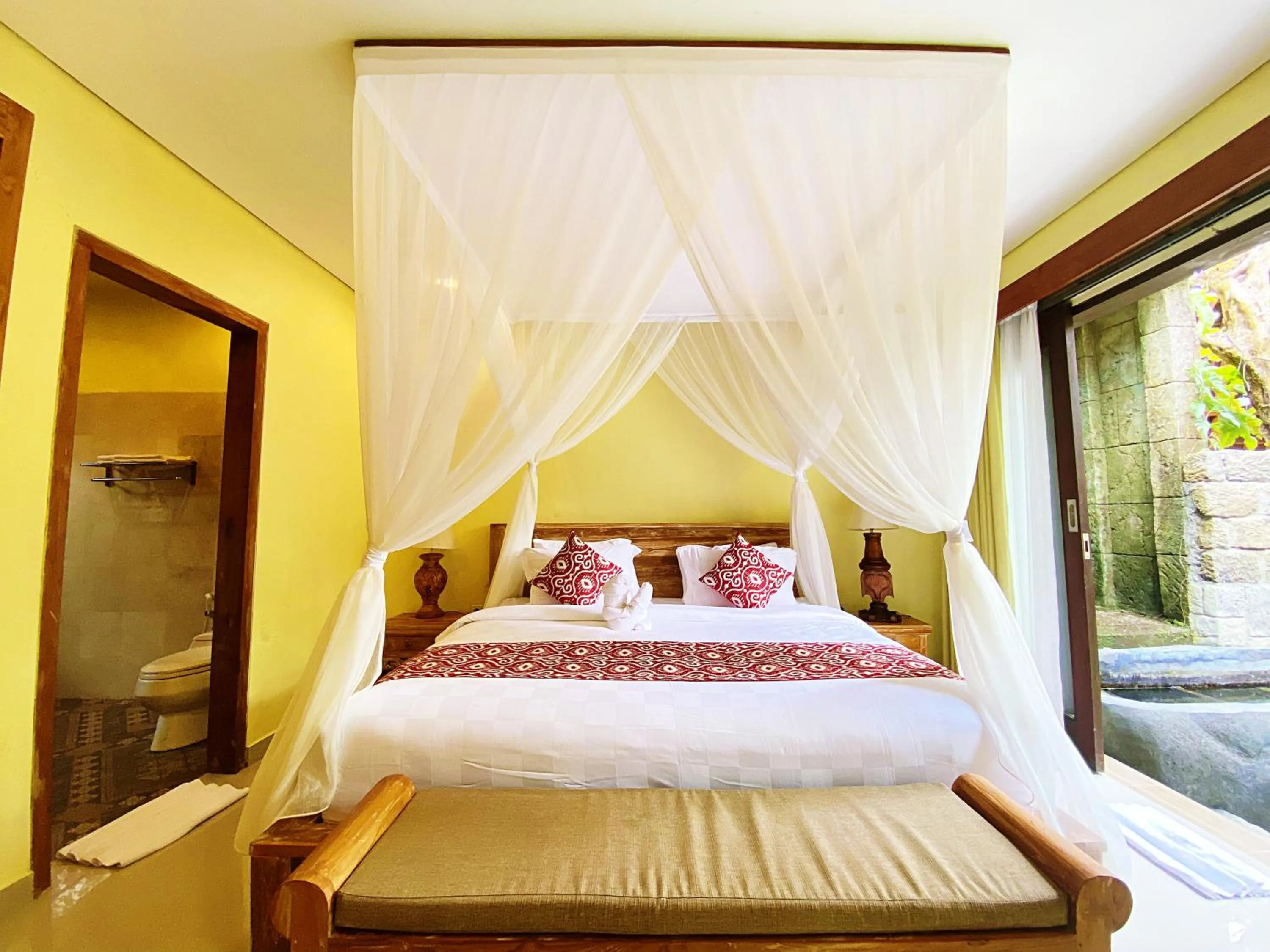 Photo of the whole room, Bed in Uma Linggah Resort by Puri Signatures