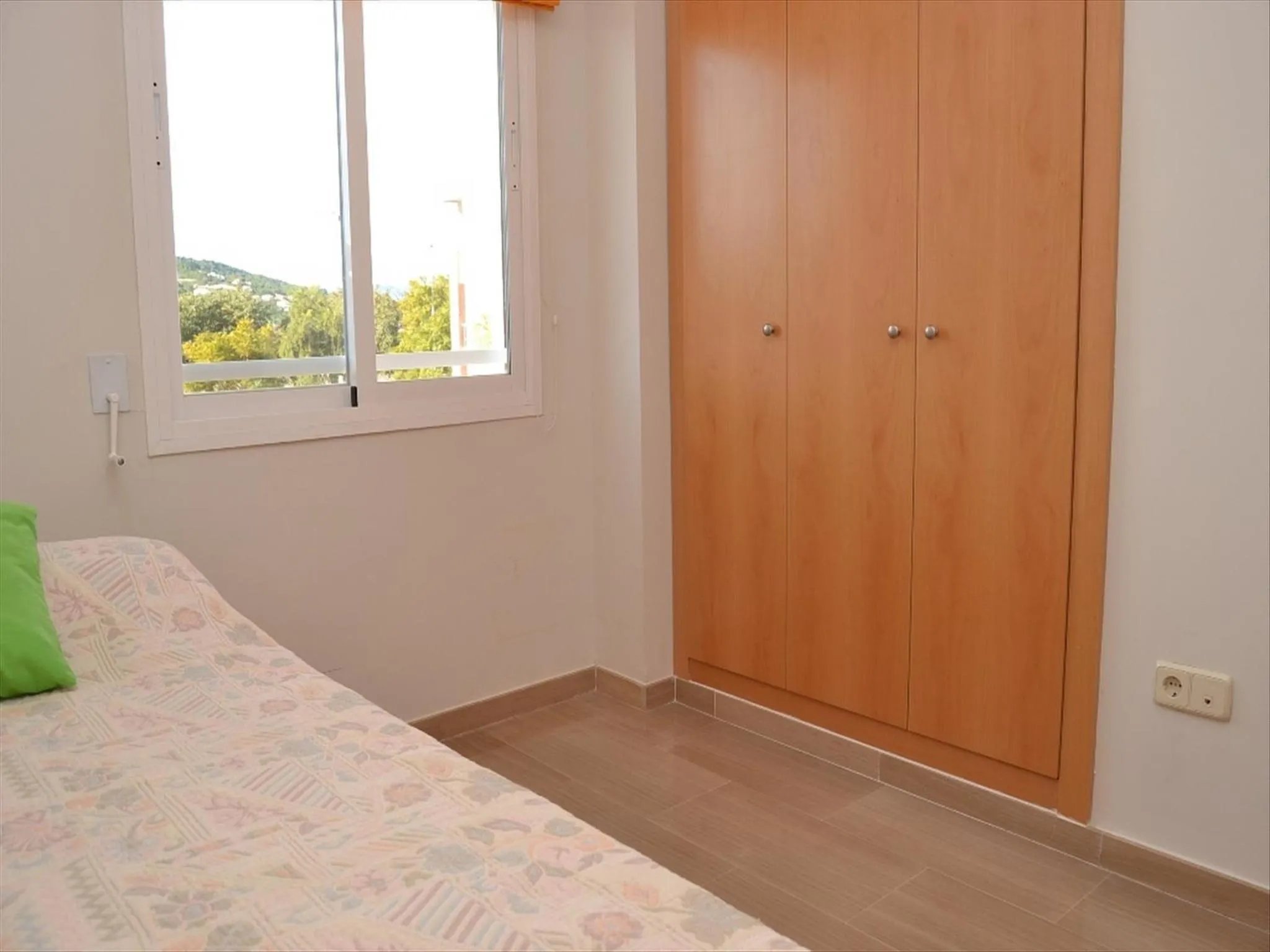 Bedroom, Bed in Apartamento Golden Gardens