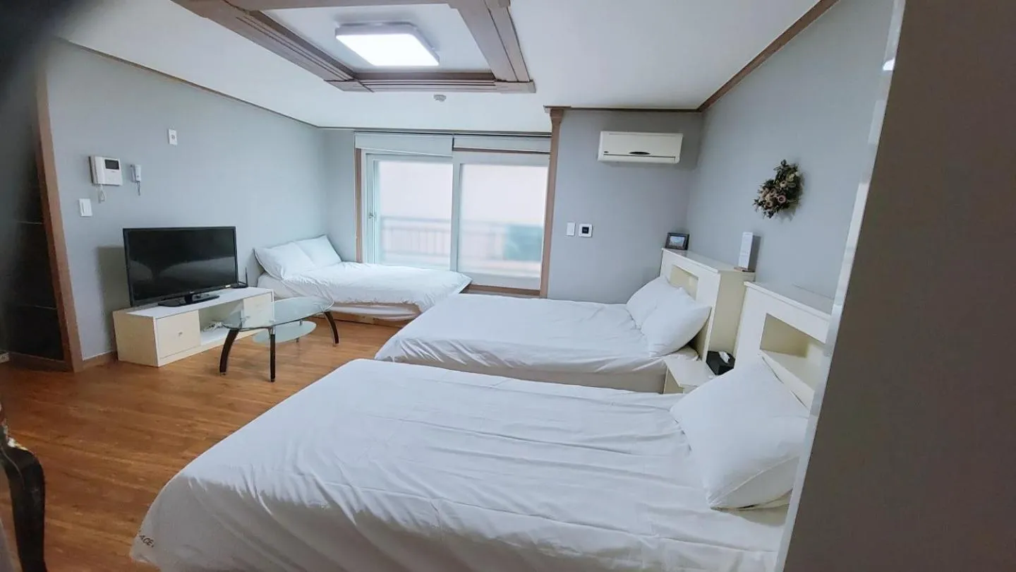 Bed in HY Choi Hostel