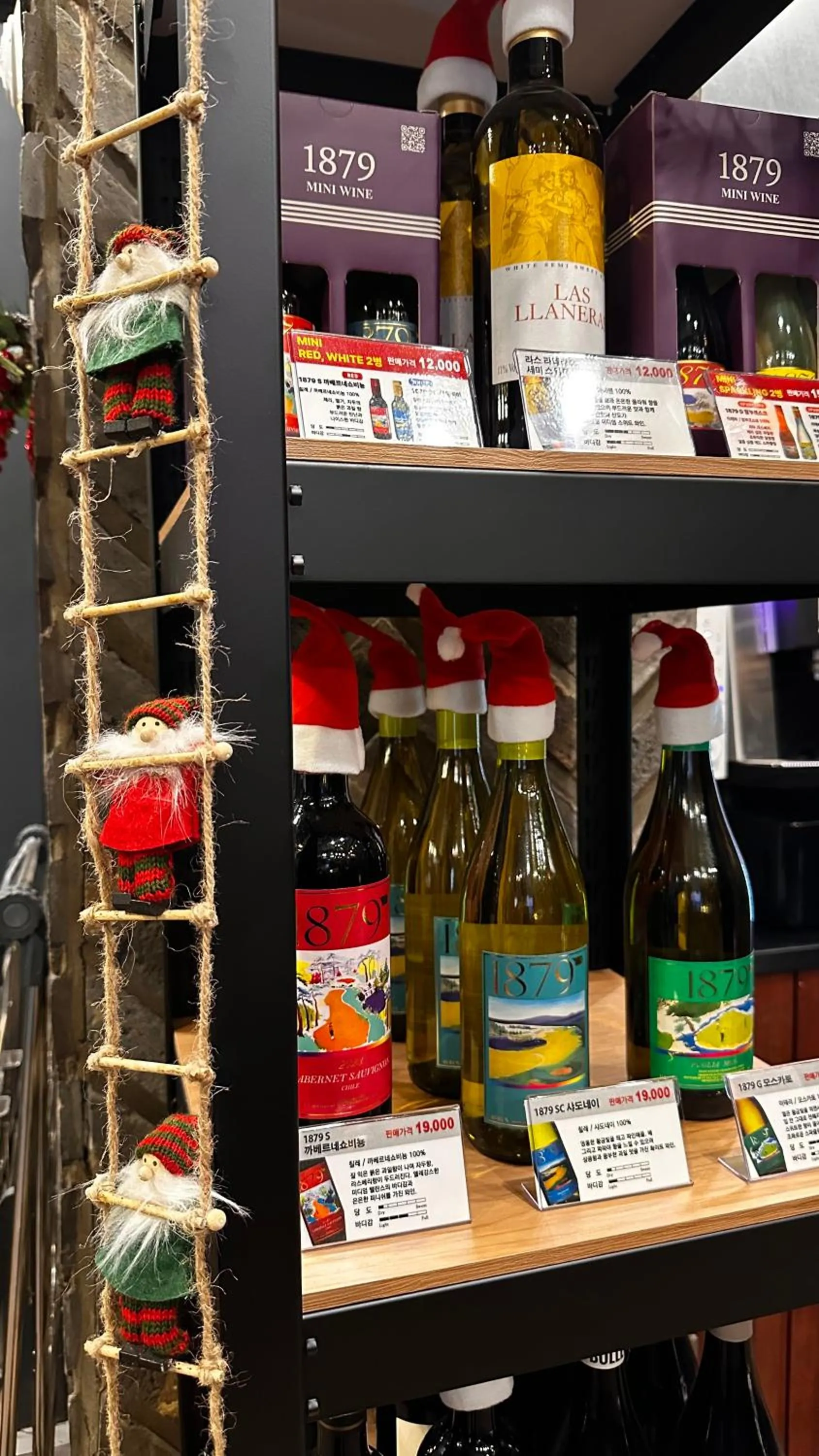 Lobby or reception in JB Design Hotel