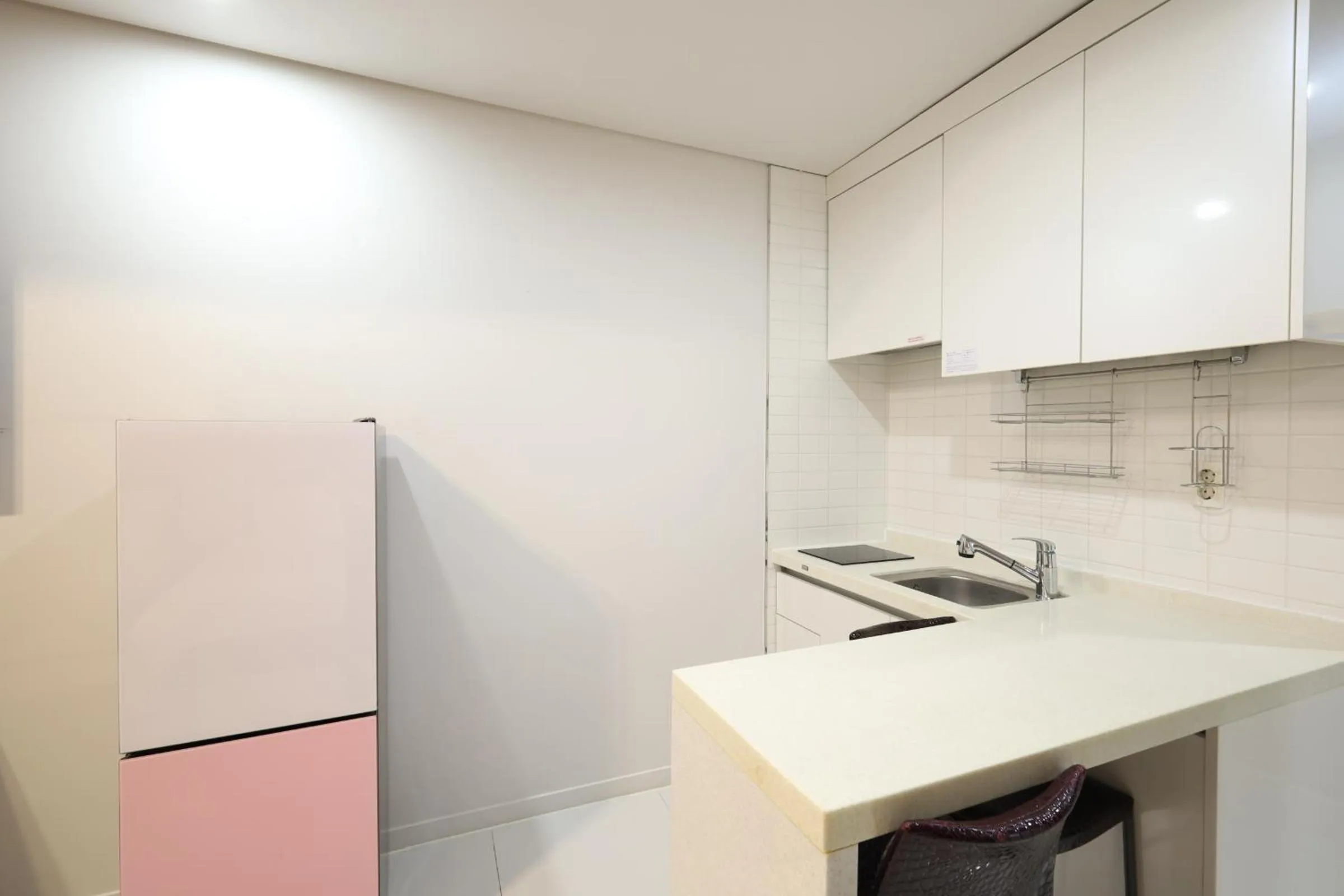 Kitchen or kitchenette in JB Design Hotel