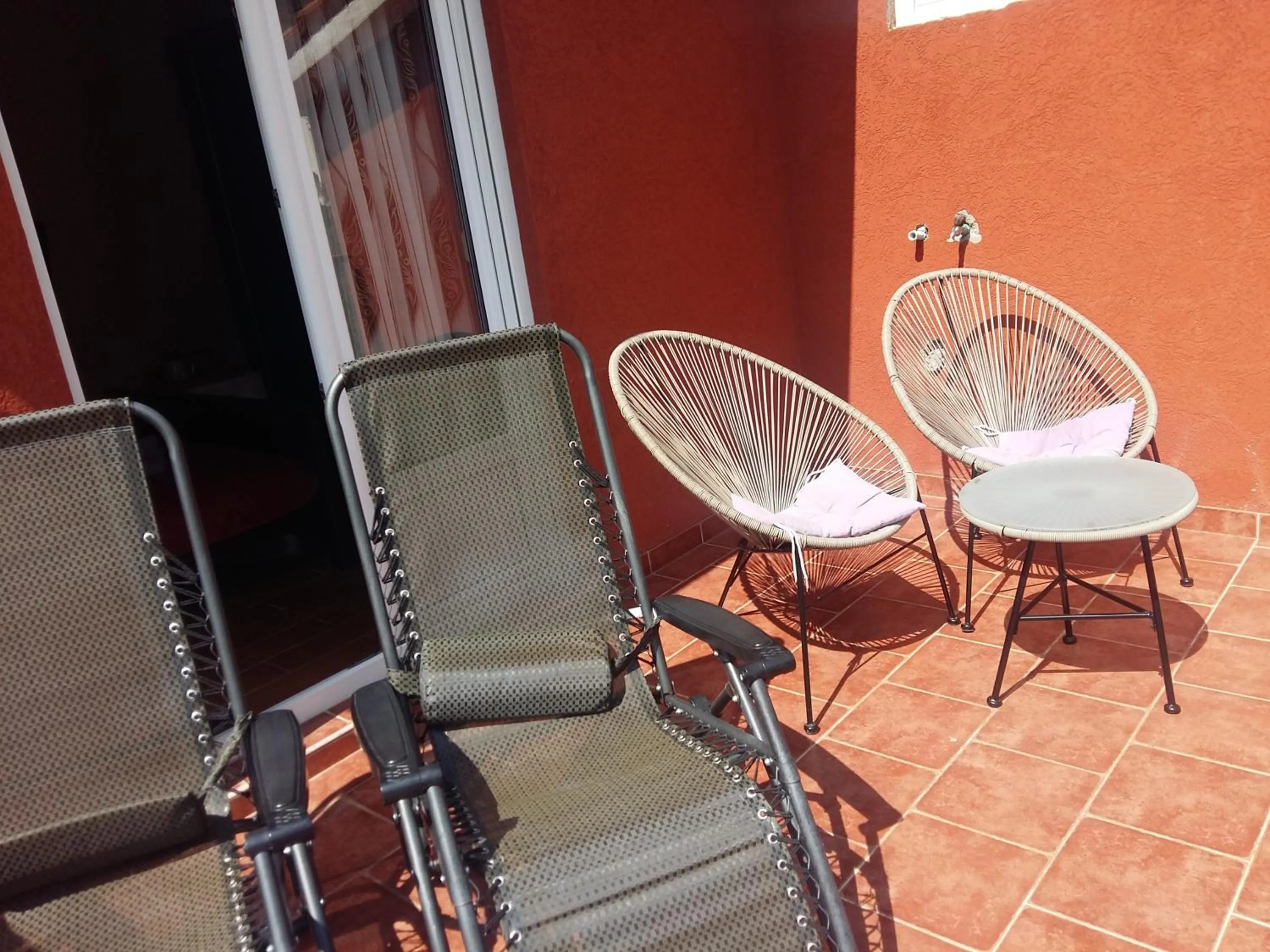 Lazar Apartments