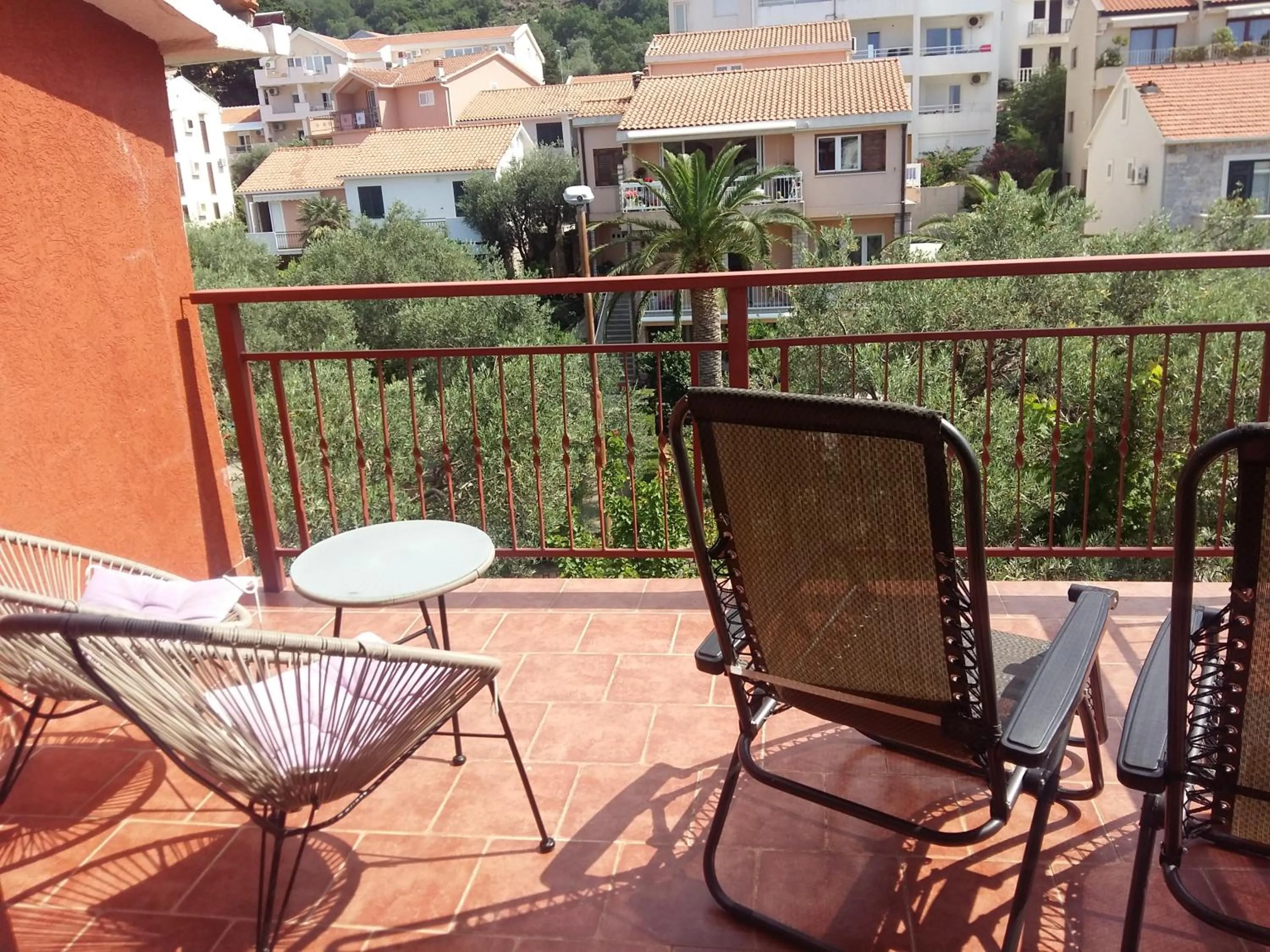 Lazar Apartments