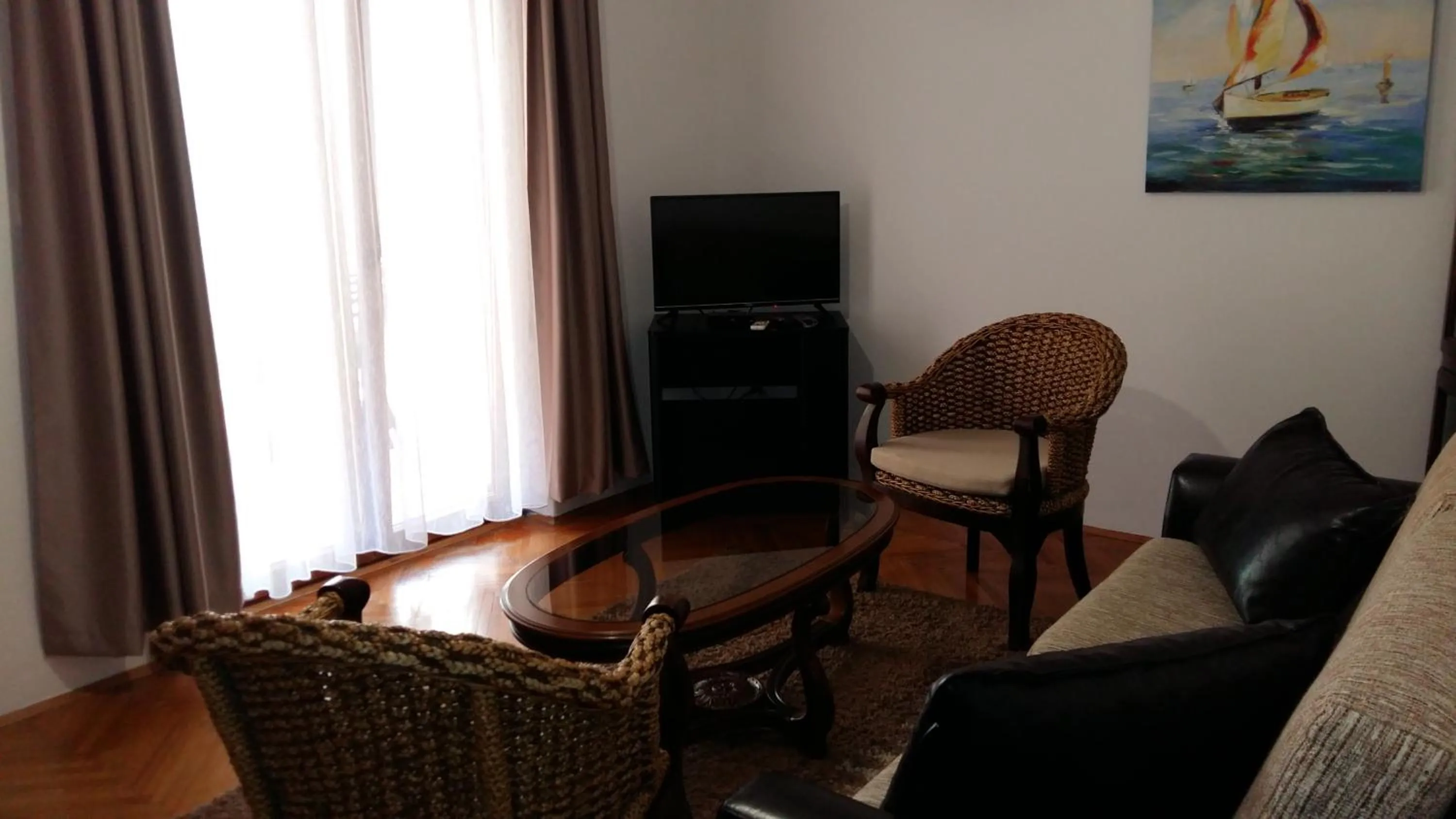 Lazar Apartments