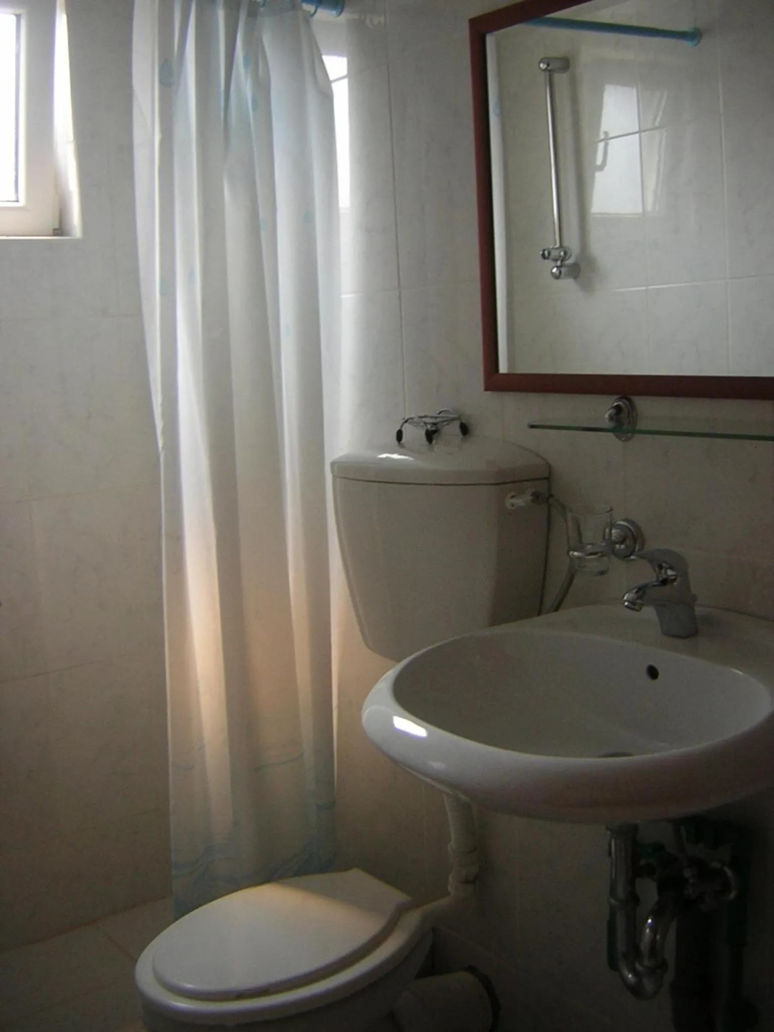 Bathroom in Lazar Apartments