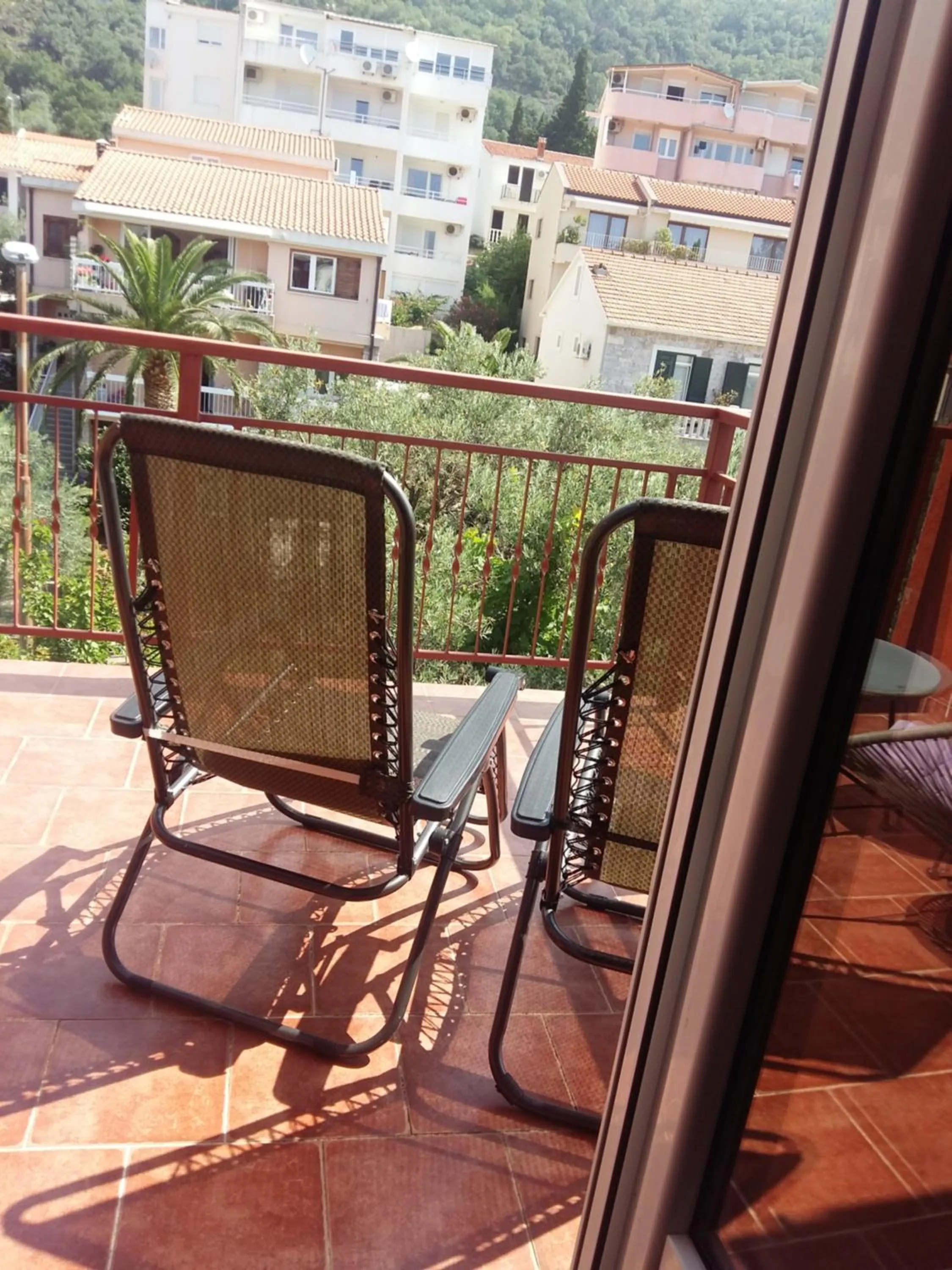 Decorative detail in Lazar Apartments
