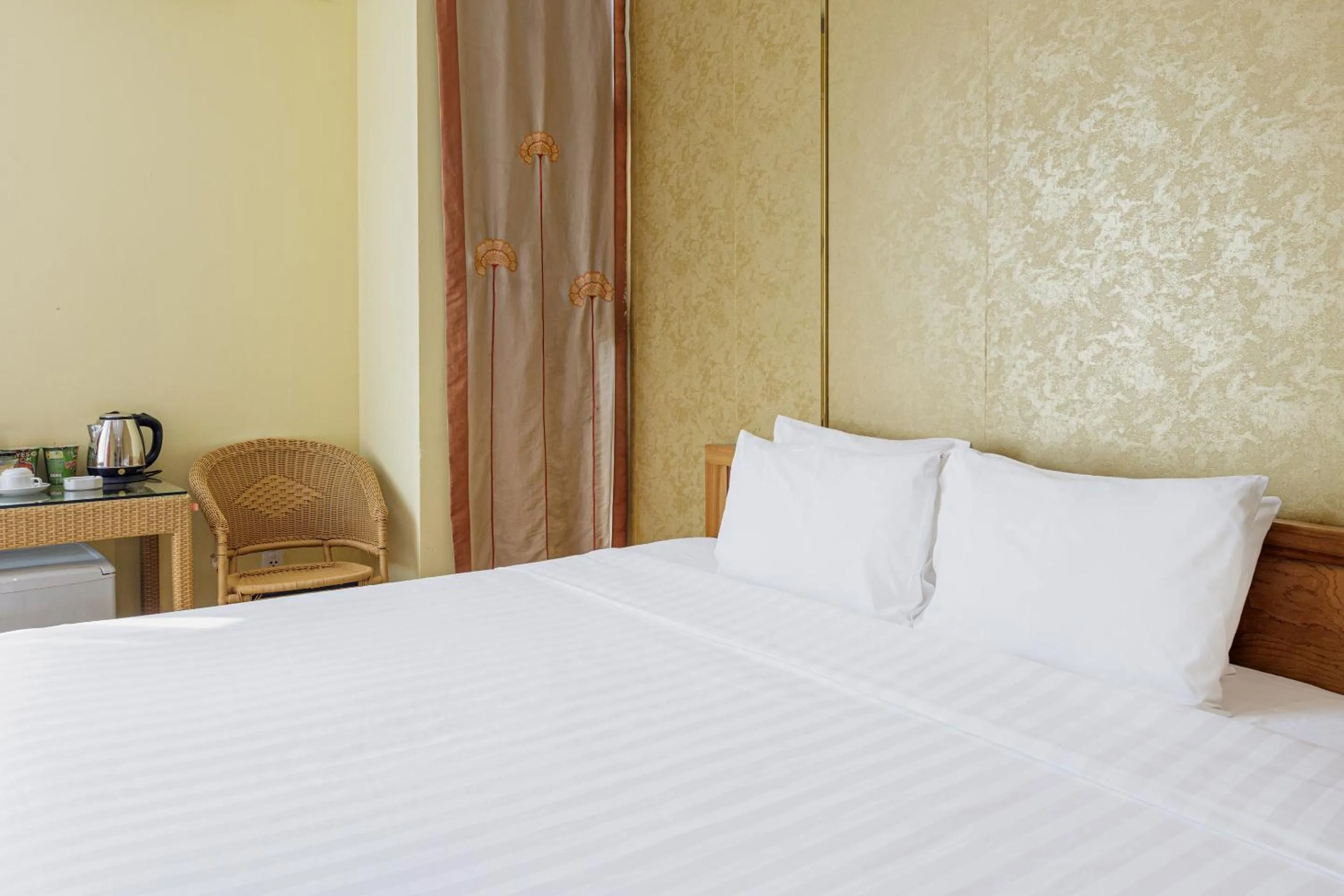 Bedroom, Bed in Collection O Le Grand Hanoi hotel - The Sun