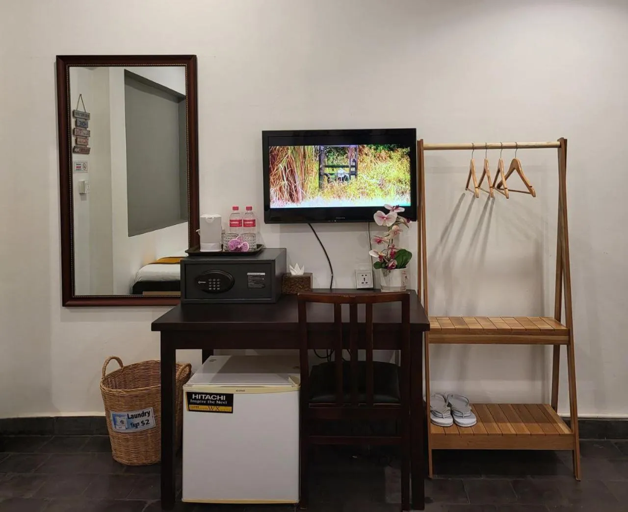 TV and multimedia in Sun Chakra Boutique Hotel - 50m to Museum & Royal Palace & Walking street