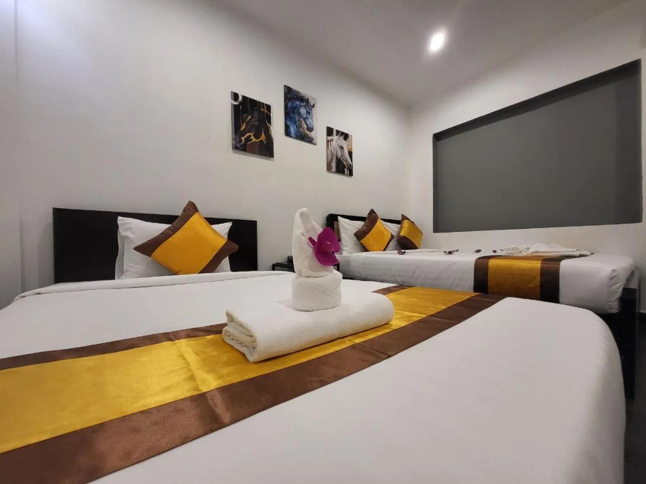 Bedroom, Bed in Sun Chakra Boutique Hotel - 50m to Museum & Royal Palace & Walking street