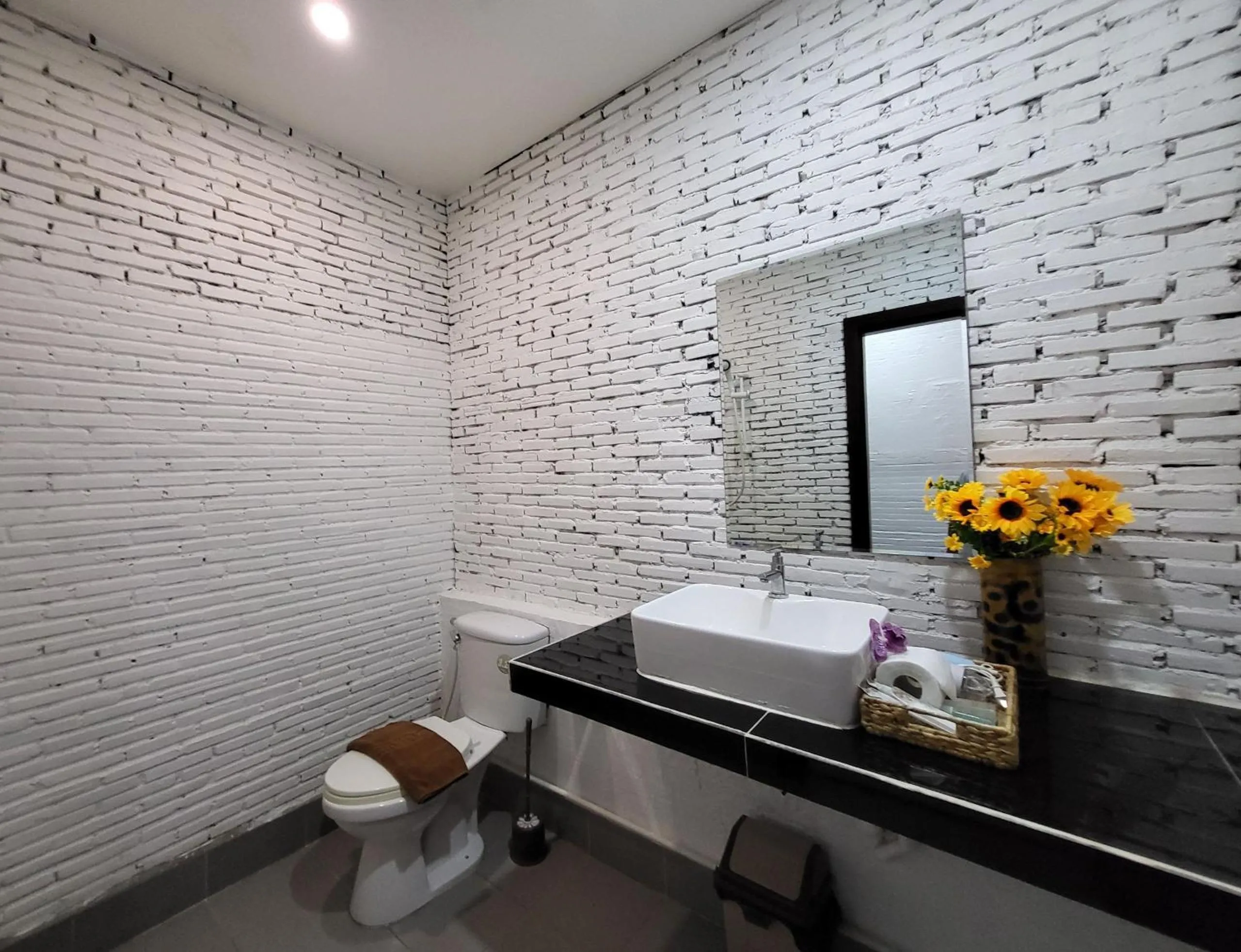 Bathroom in Sun Chakra Boutique Hotel - 50m to Museum & Royal Palace & Walking street
