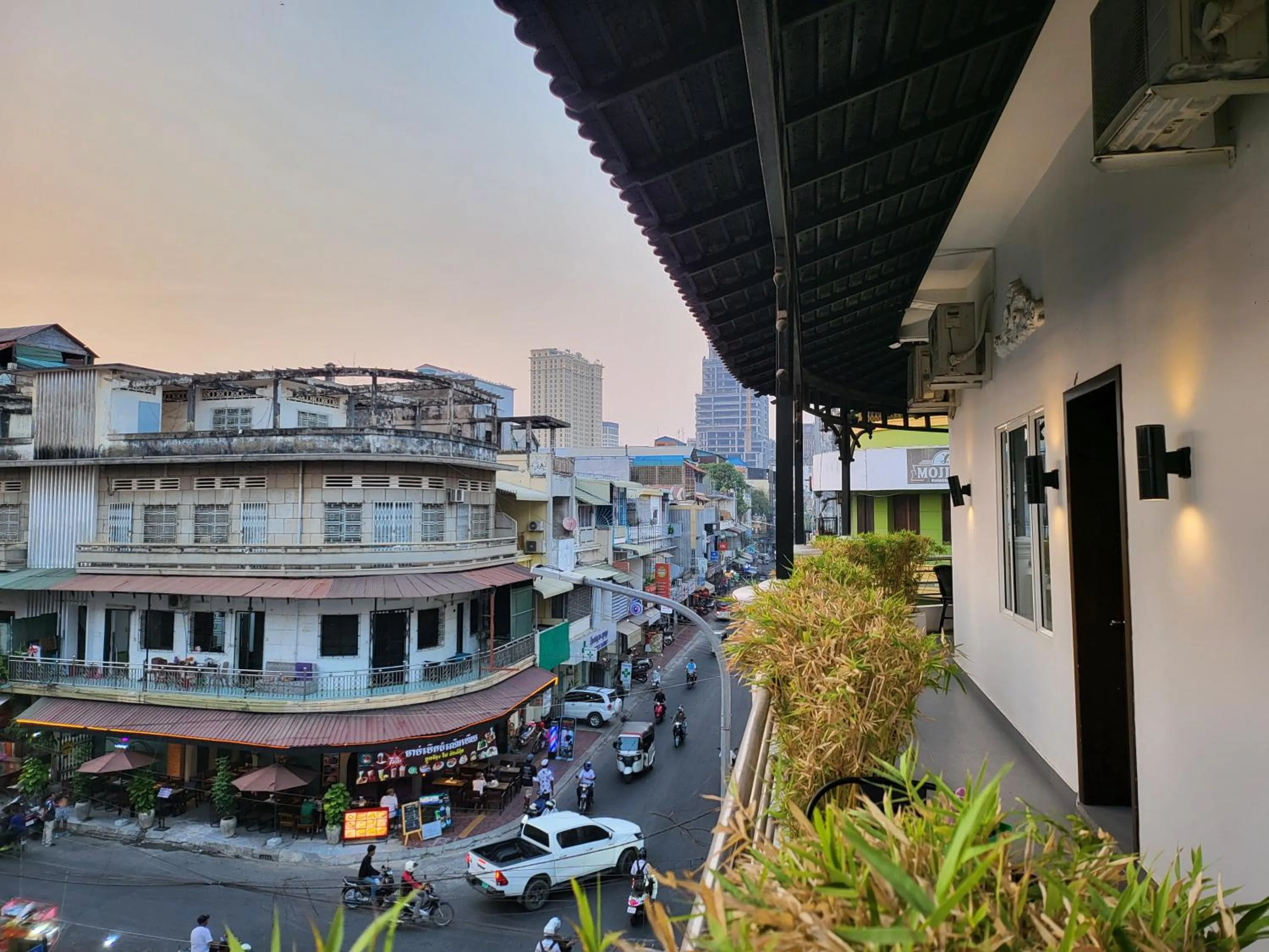 Property building in Sun Chakra Boutique Hotel - 50m to Museum & Royal Palace & Walking street