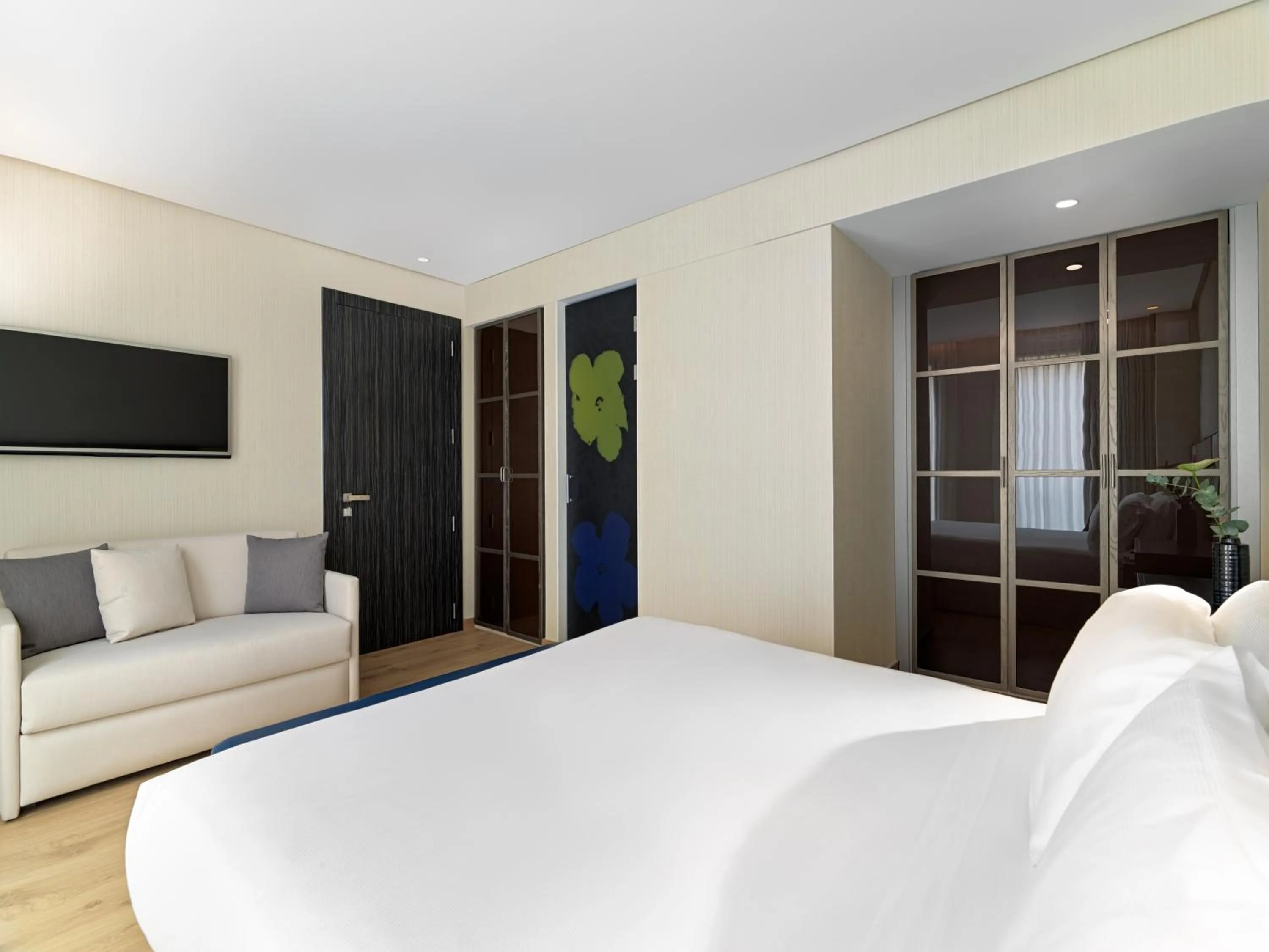 Photo of the whole room, Bed in H10 Art Gallery 4* Sup