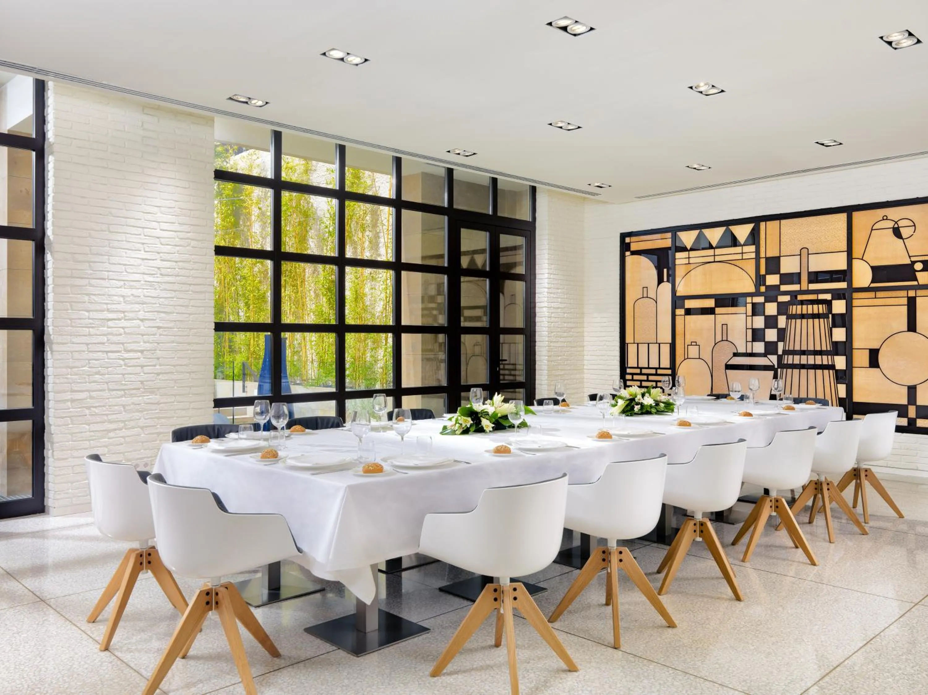 Restaurant/places to eat in H10 Art Gallery 4* Sup