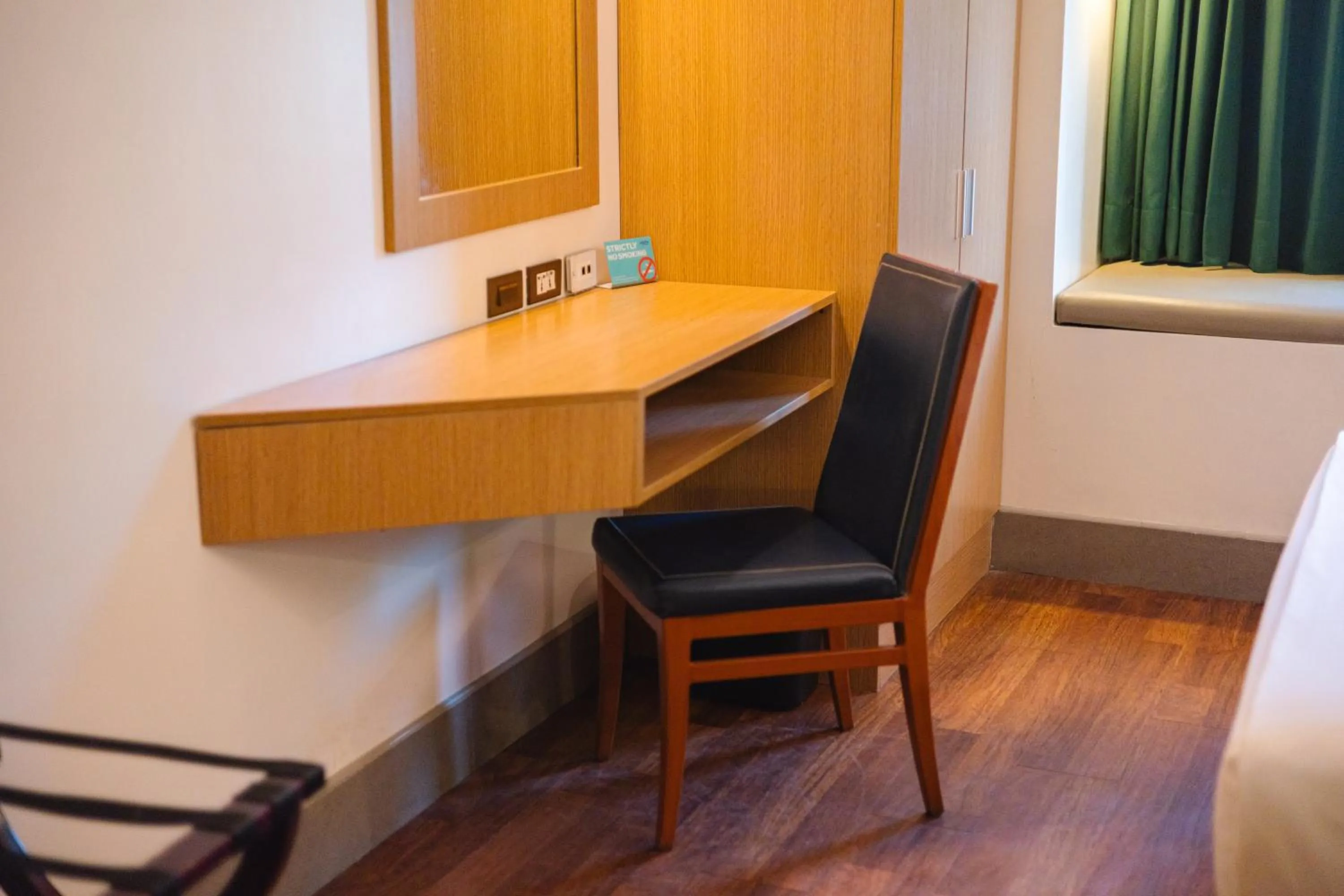 hair dresser in Microtel by Wyndham South Forbes near Nuvali