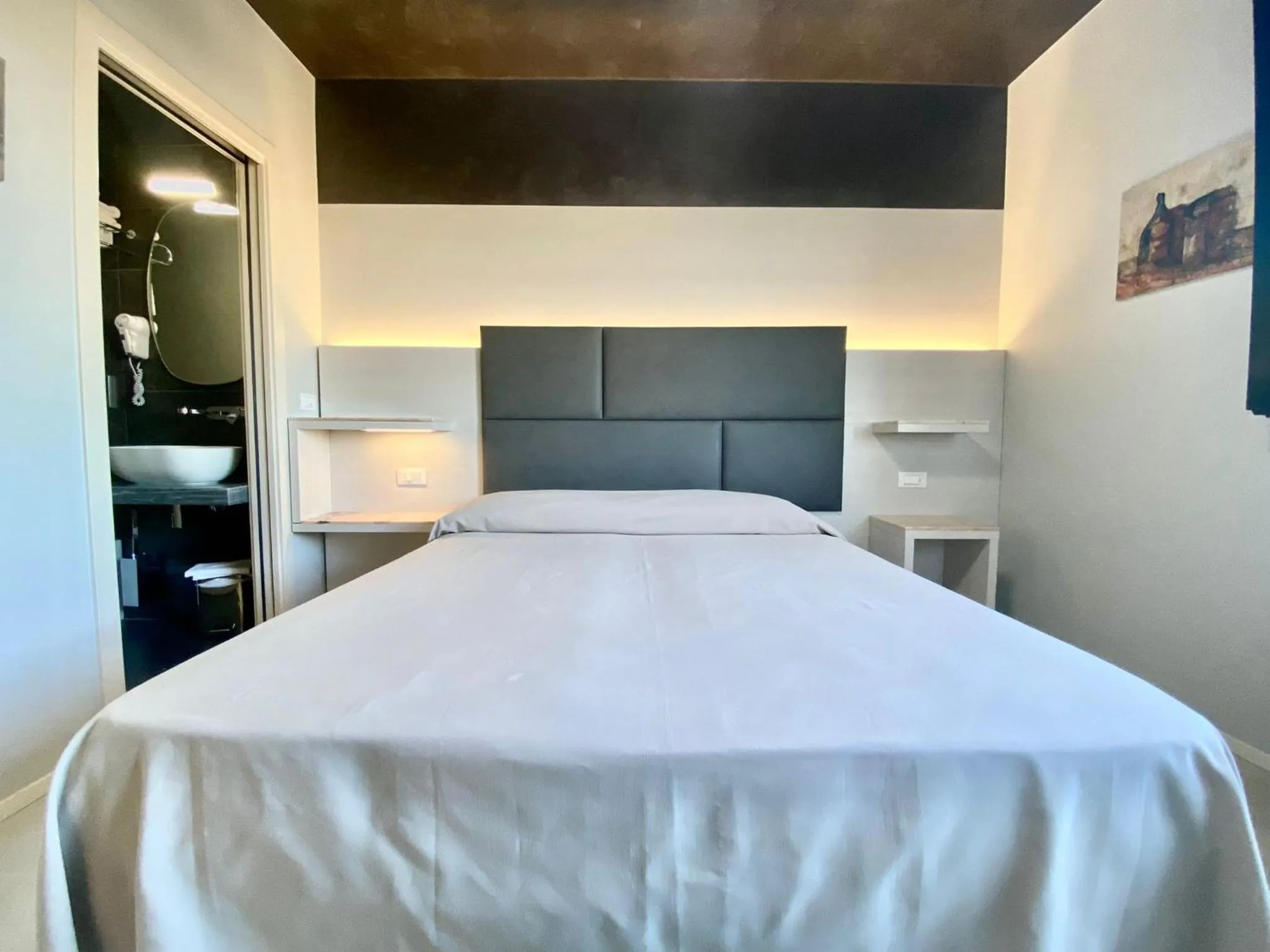 Bedroom, Bed in Hotel Maioli B&B