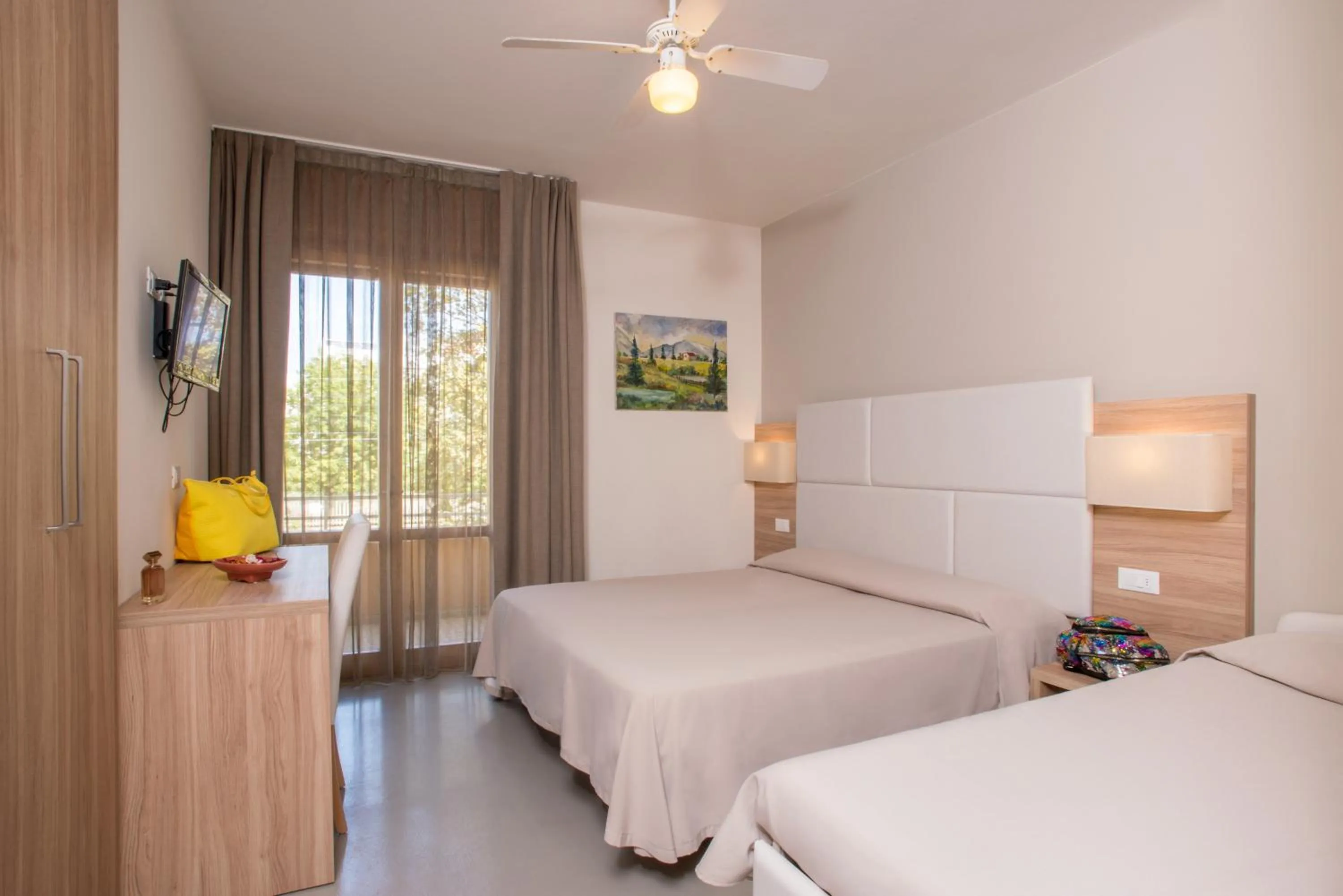 Bedroom, Bed in Hotel Maioli B&B