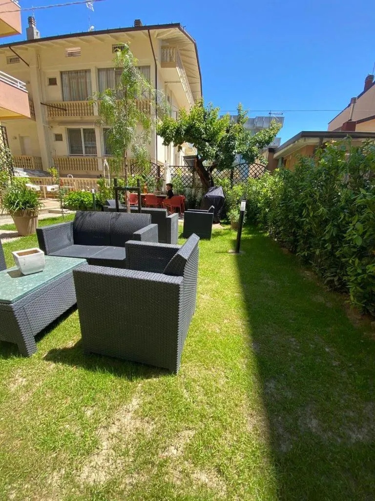 Garden view in Hotel Maioli B&B