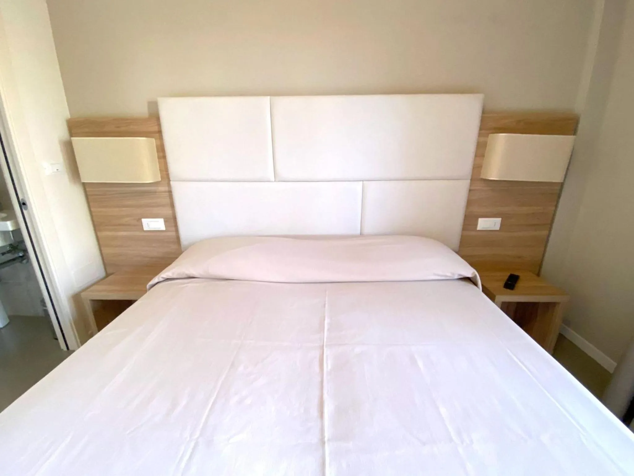 Bedroom, Bed in Hotel Maioli B&B