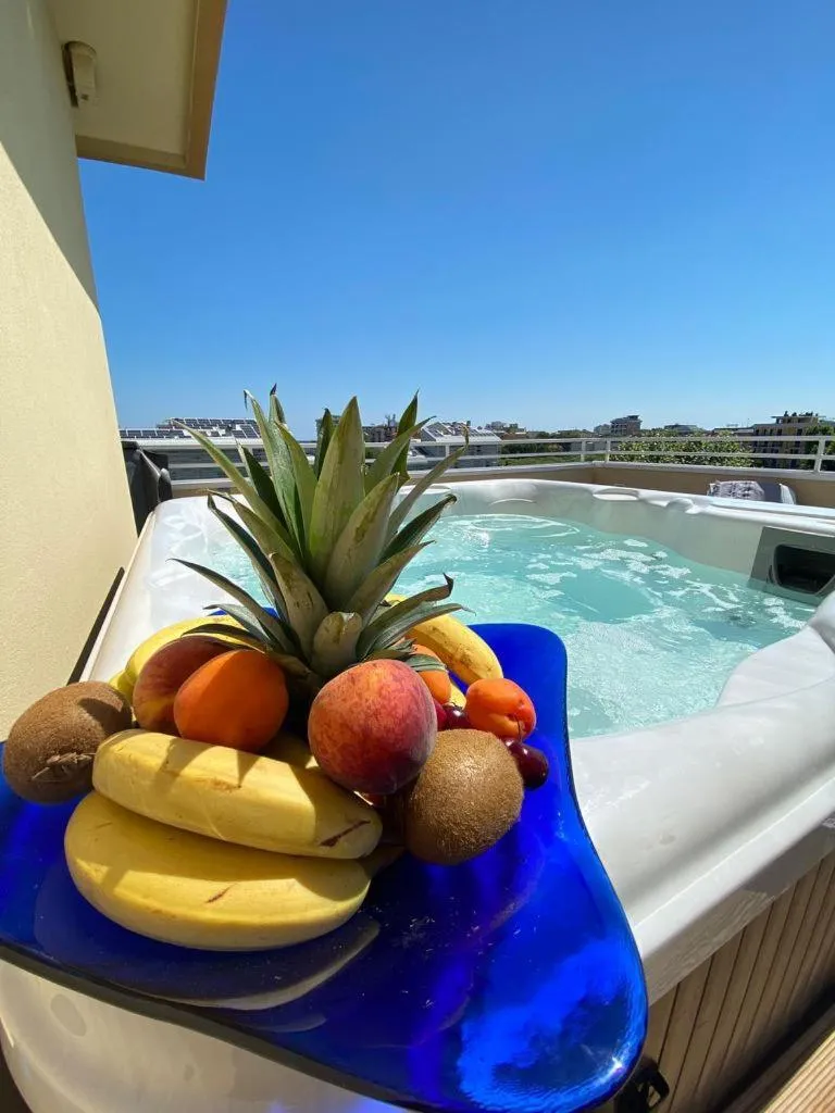 Swimming pool in Hotel Maioli B&B