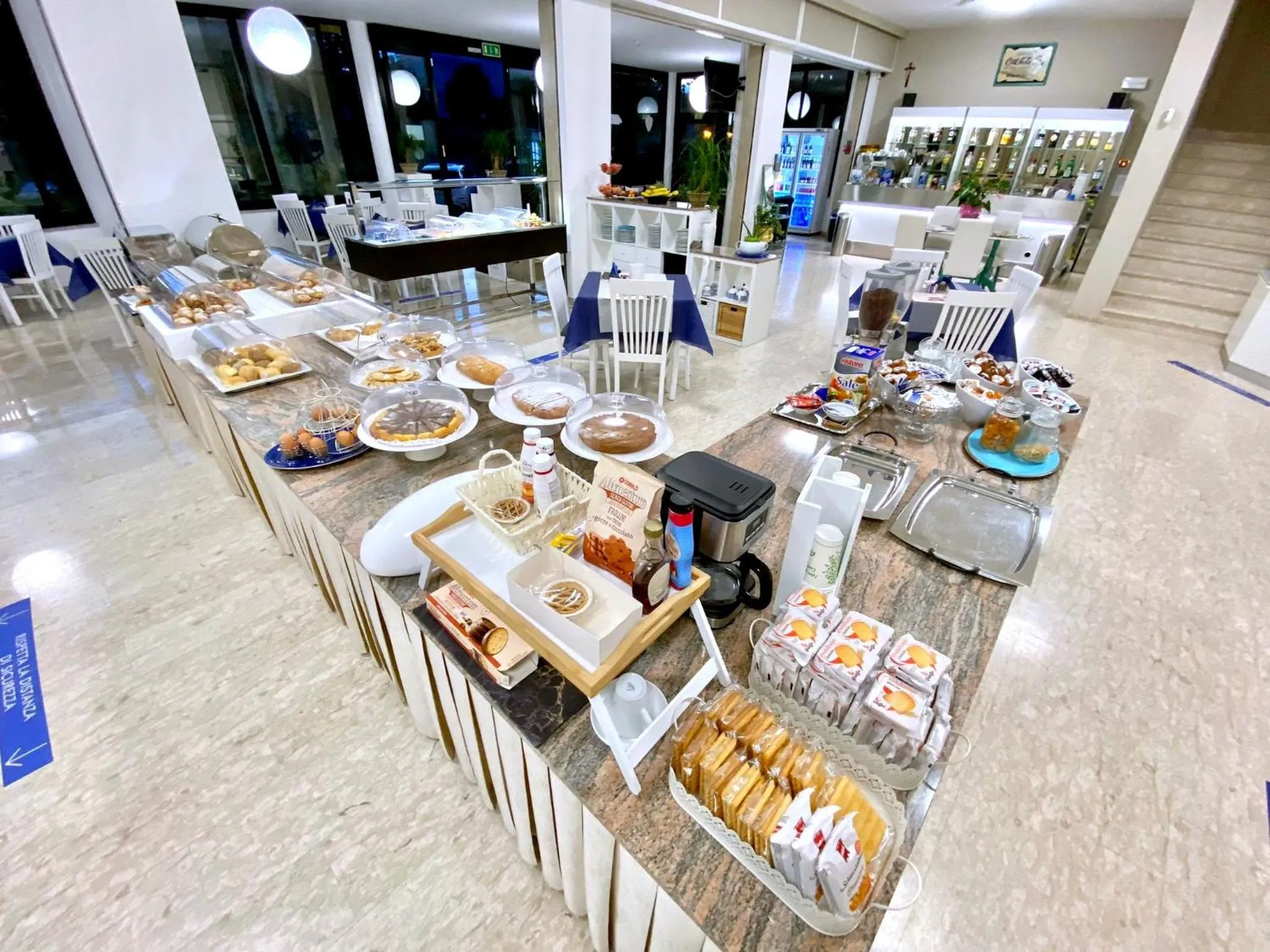 Buffet breakfast in Hotel Maioli B&B