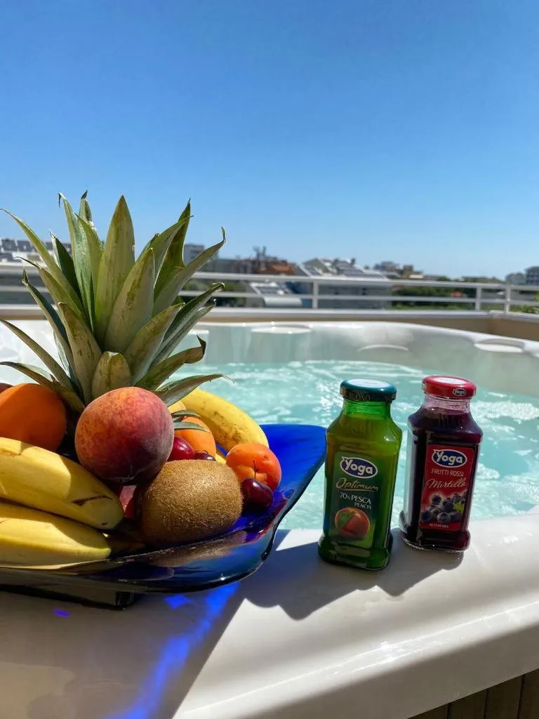 Hot Tub in Hotel Maioli B&B