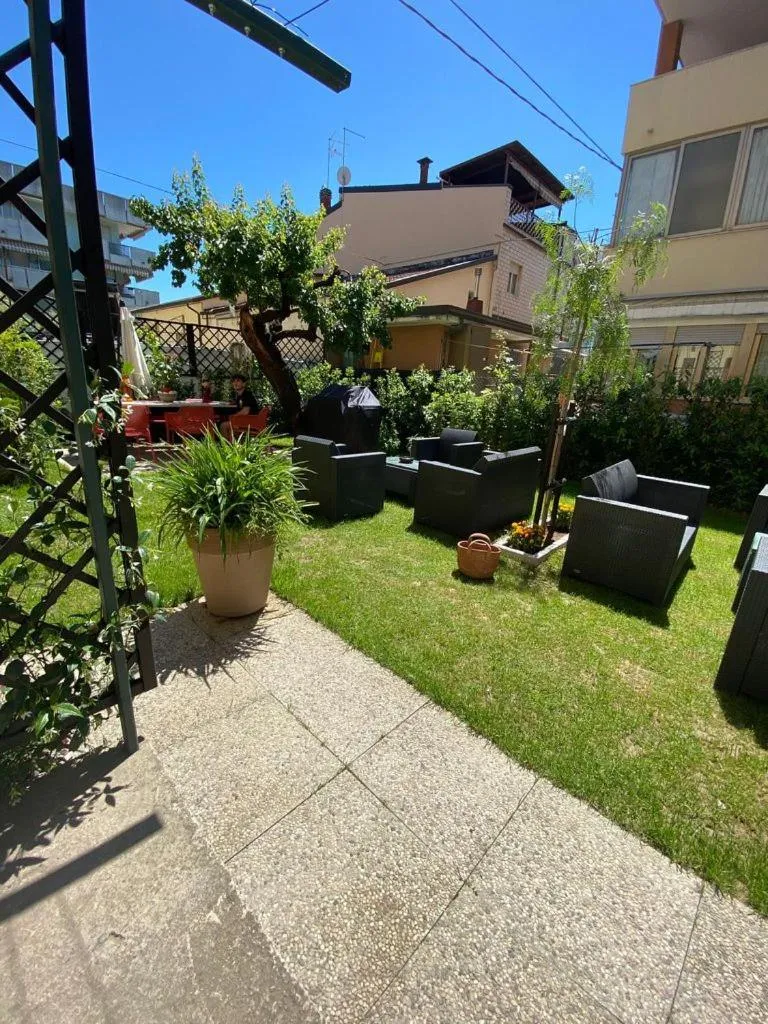 Garden view in Hotel Maioli B&B