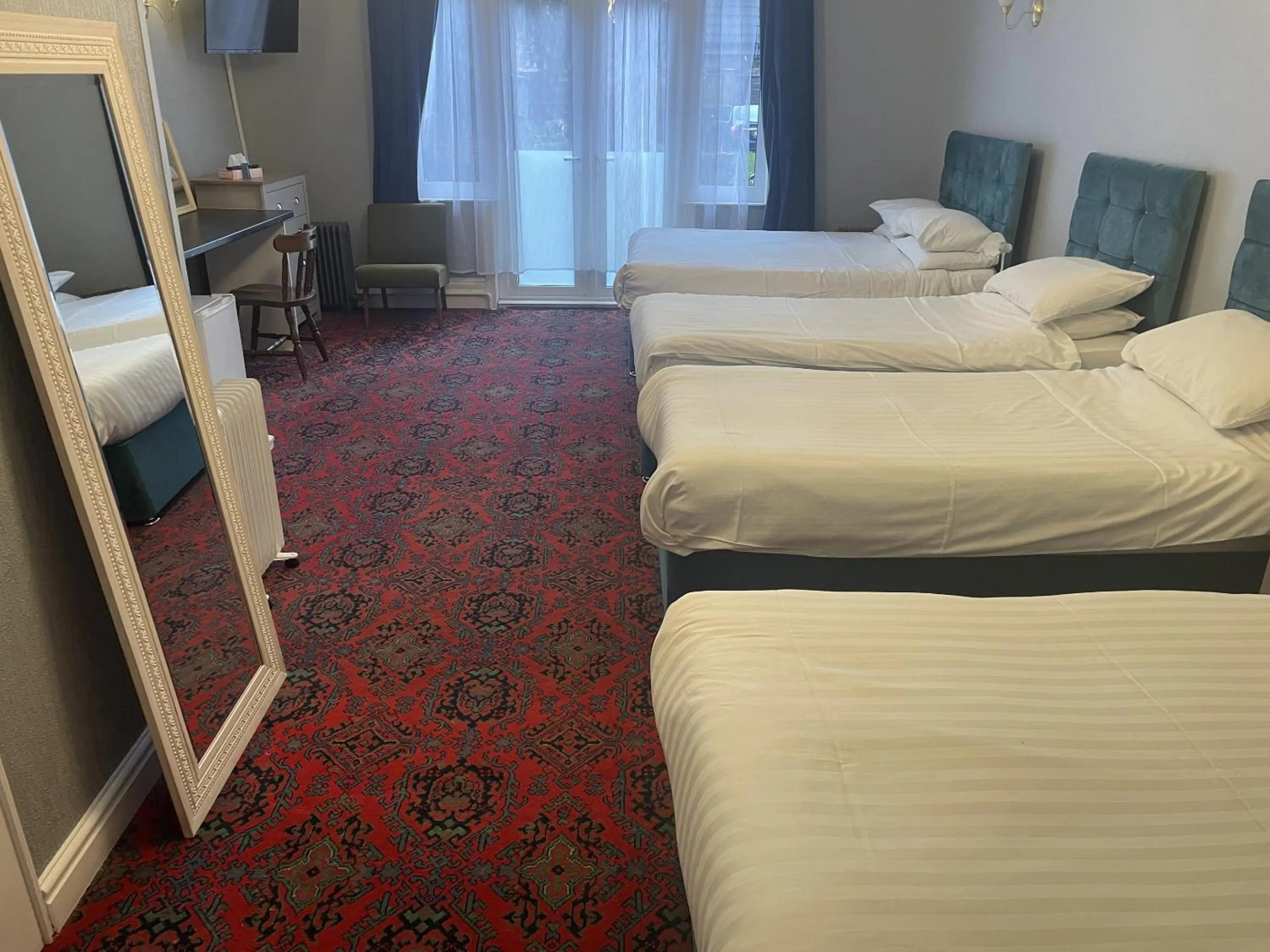 Bedroom, Bed in Emerald Residence