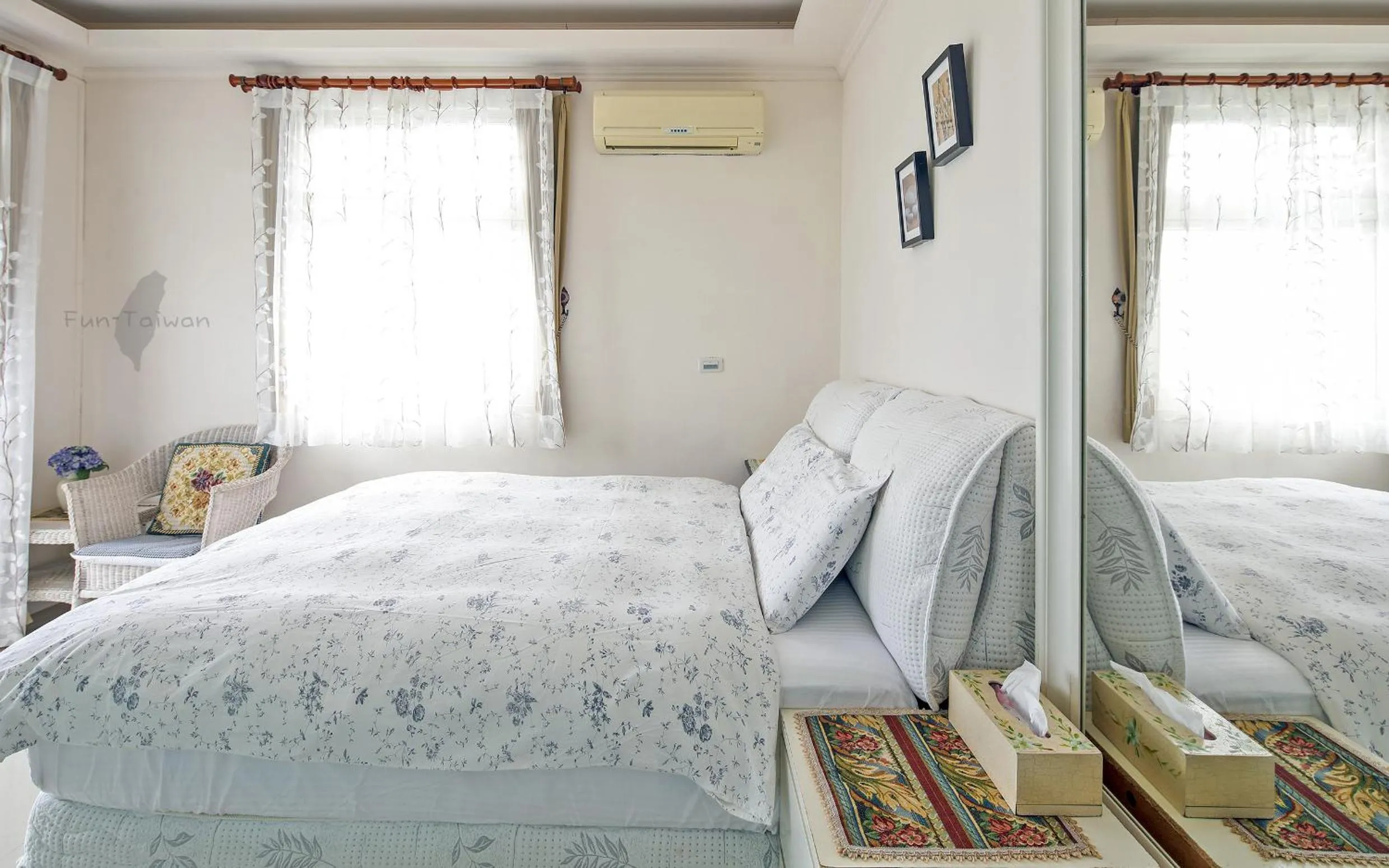 Bed in Riverside B&B