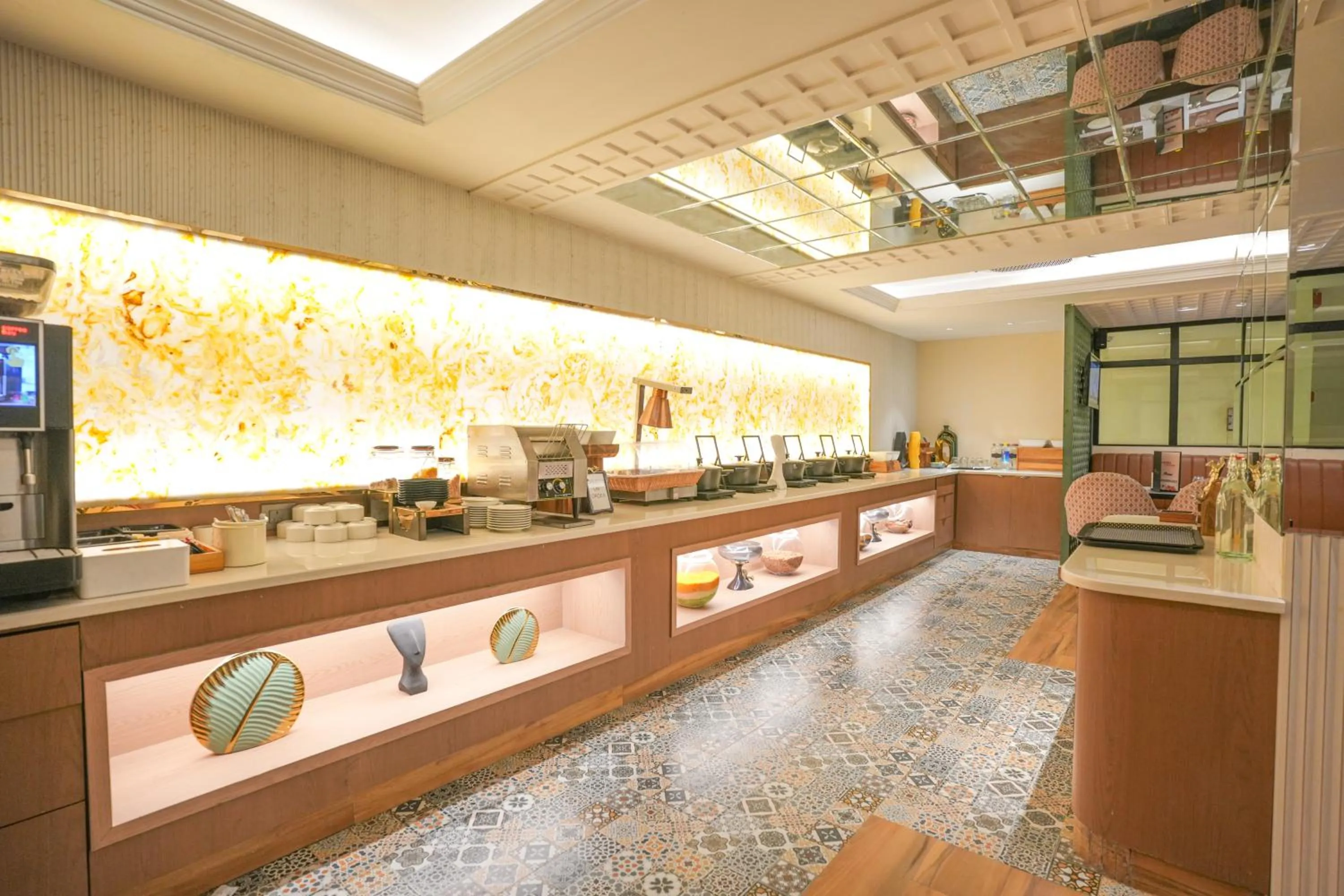 Restaurant/places to eat in Atithi House