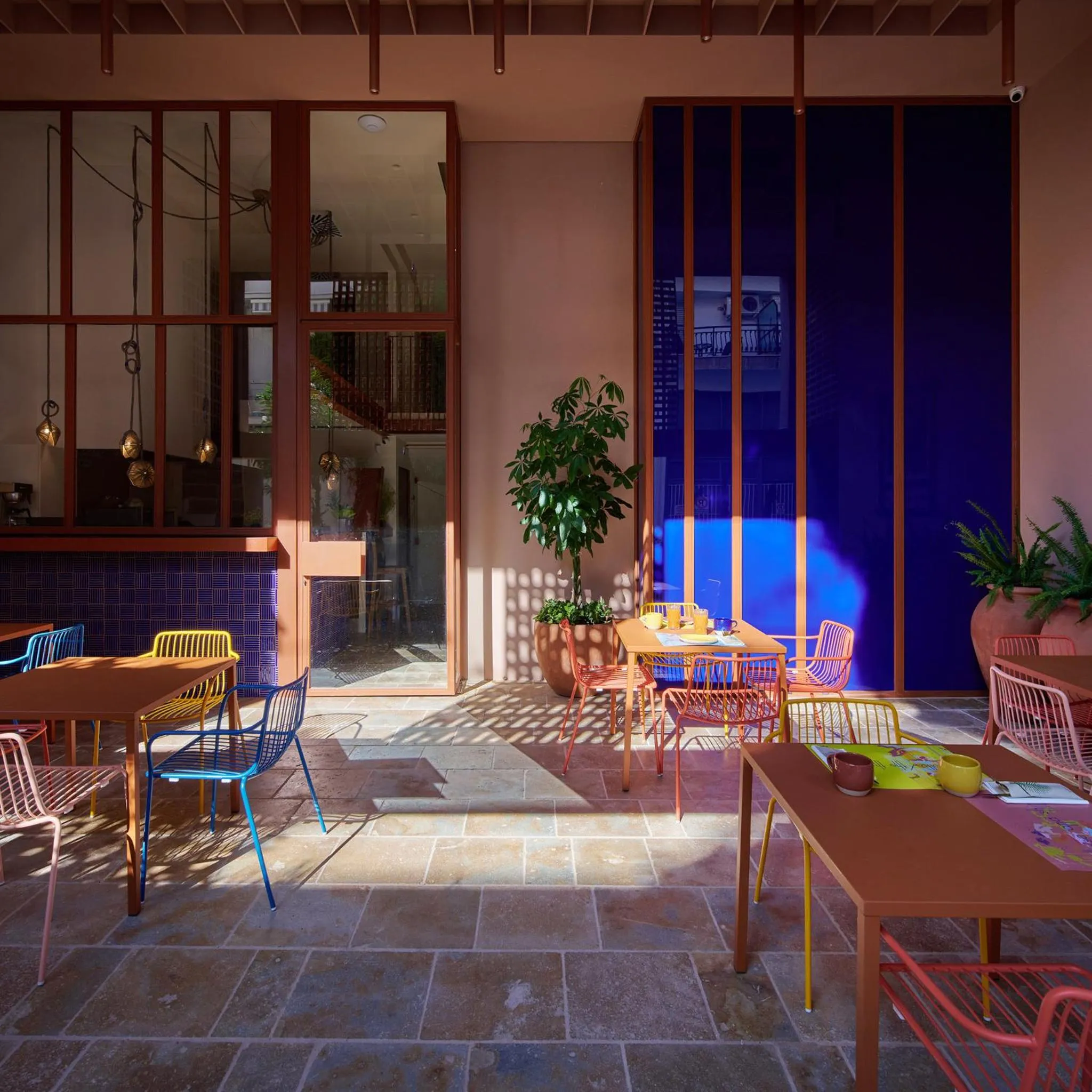 Restaurant/places to eat in LOOM ATHENS