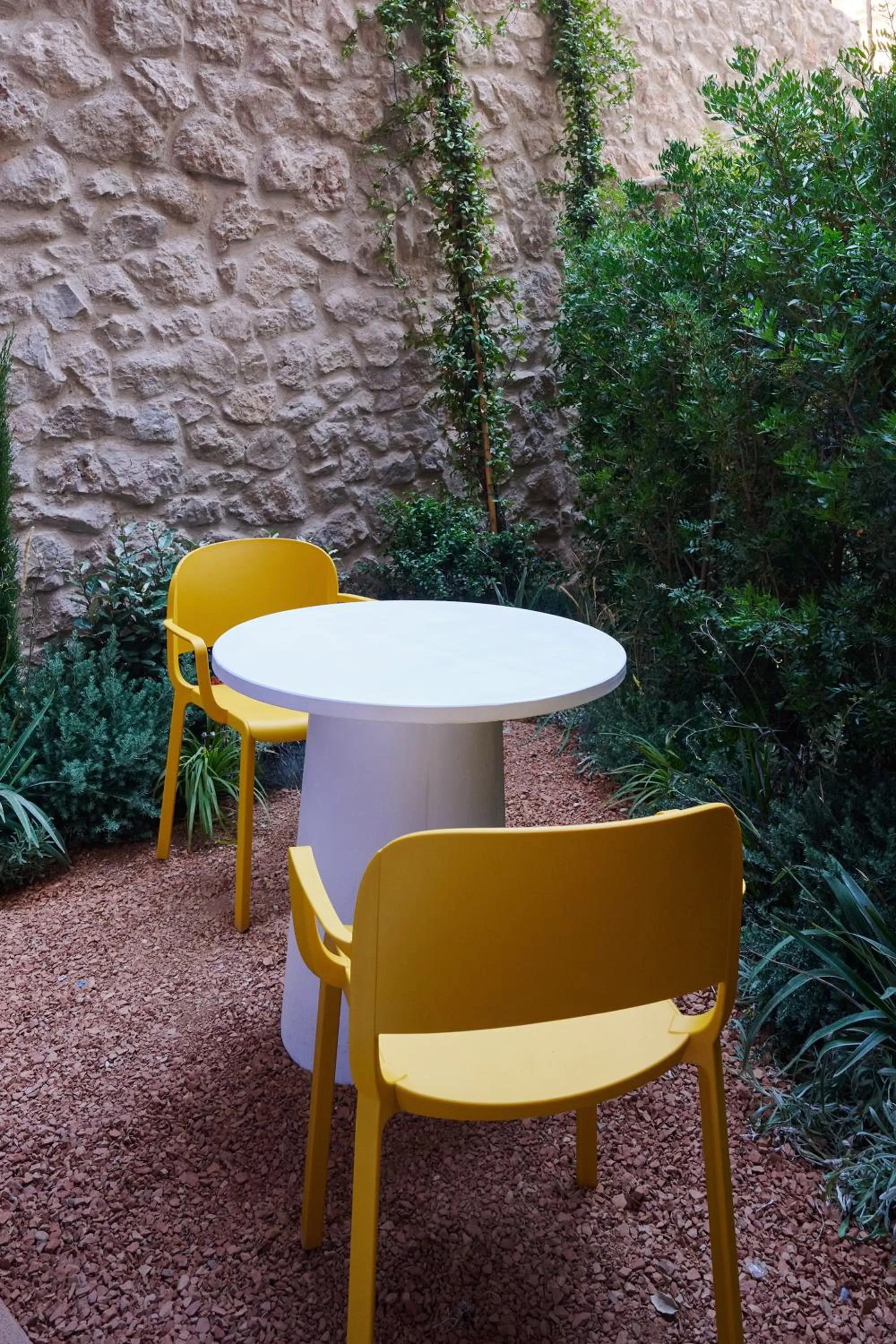 Garden in LOOM ATHENS