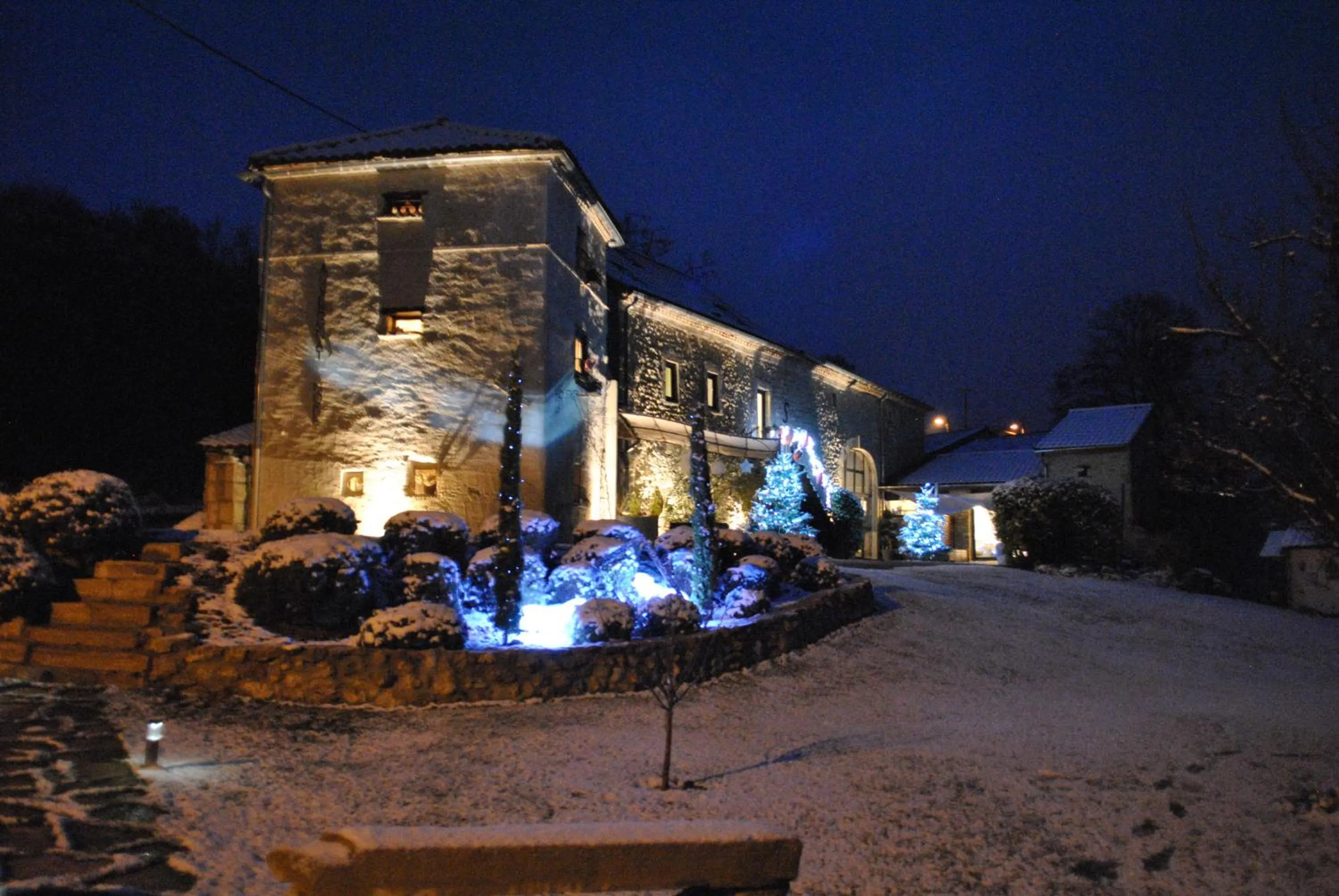 Property building in Auvergnat'Home