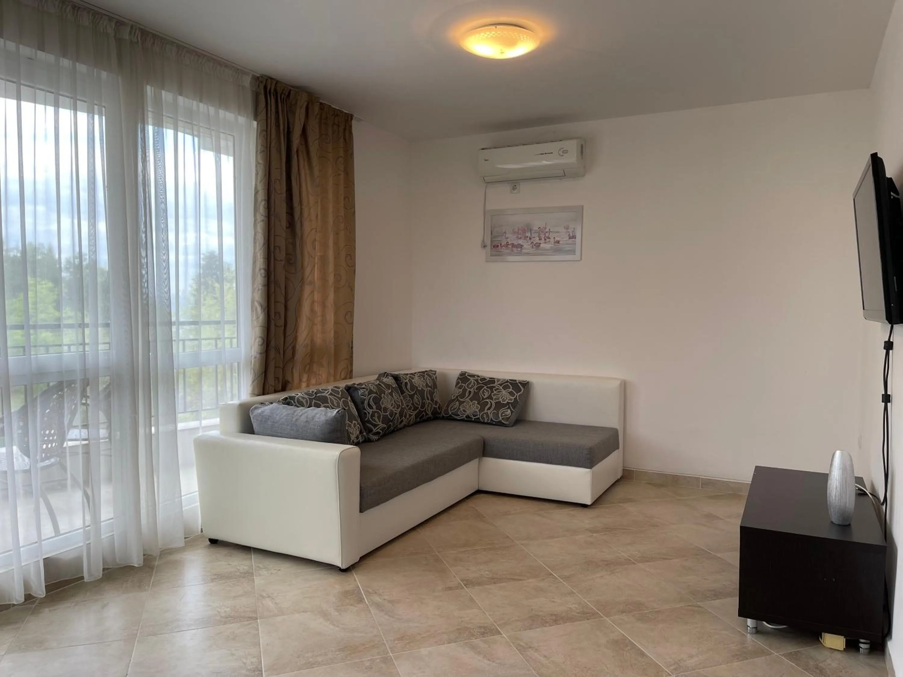 TV and multimedia in Ravda Family Resort. Park&Sea