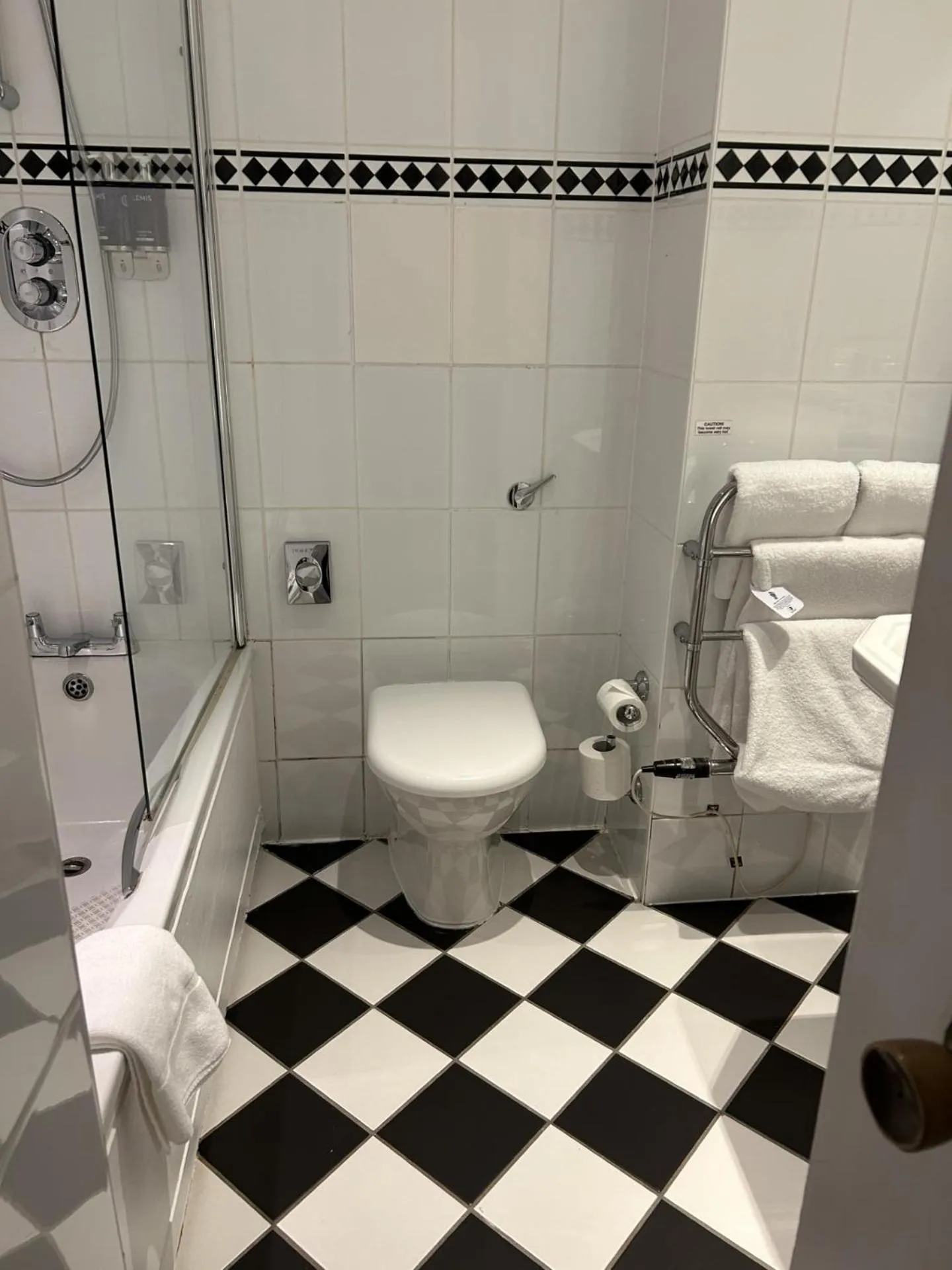 Bathroom in Macdonald Linden Hall Hotel, Golf & Spa