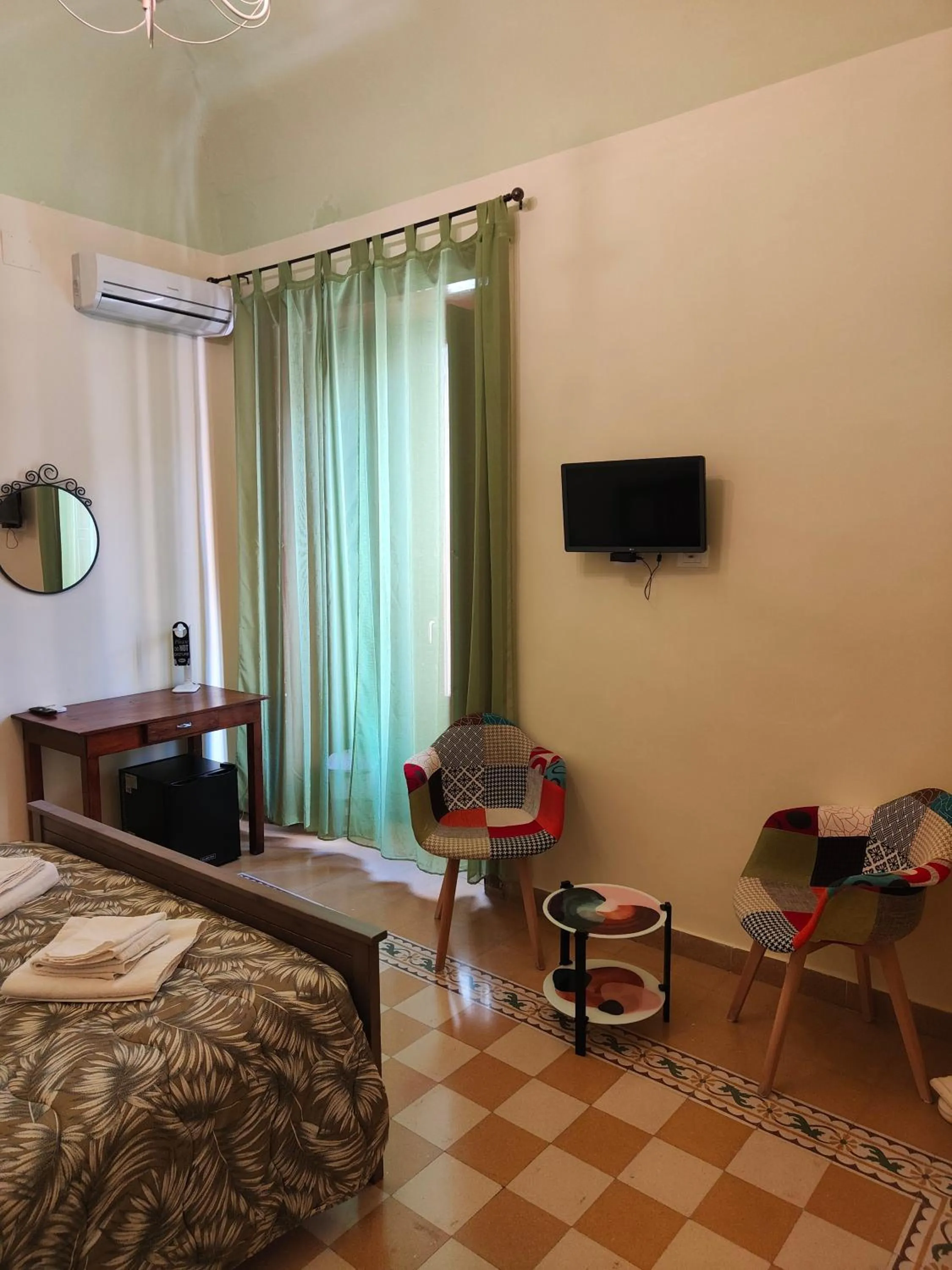TV and multimedia, Bed in B&B Palazzo Corvino