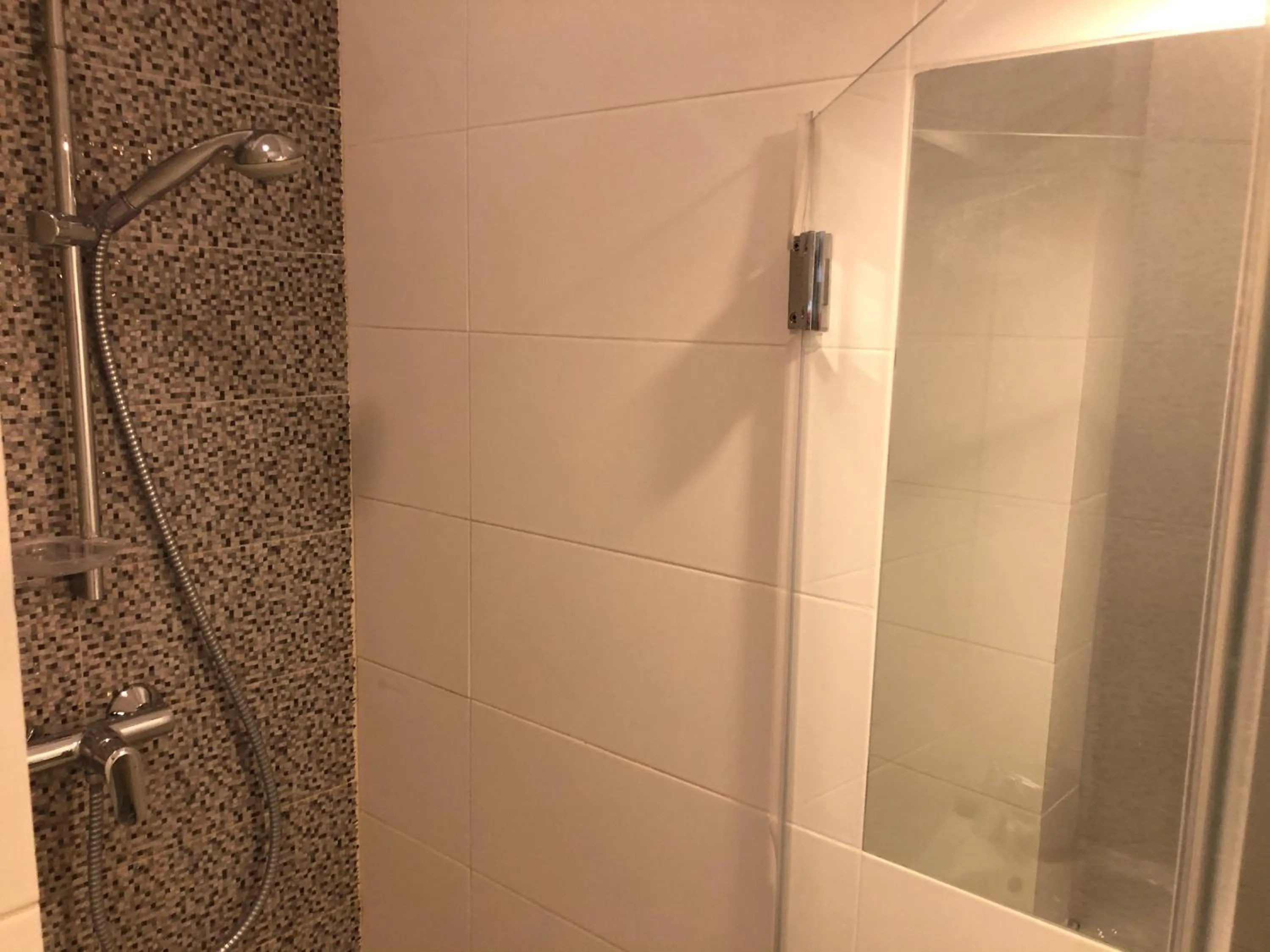 Shower in Studio Anna