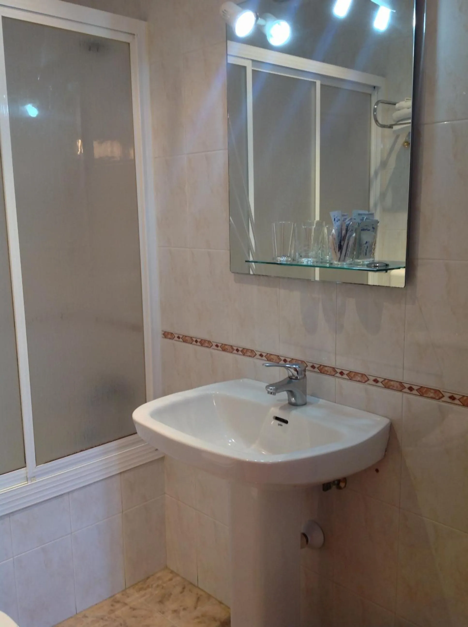 Bathroom in Hostal Julio