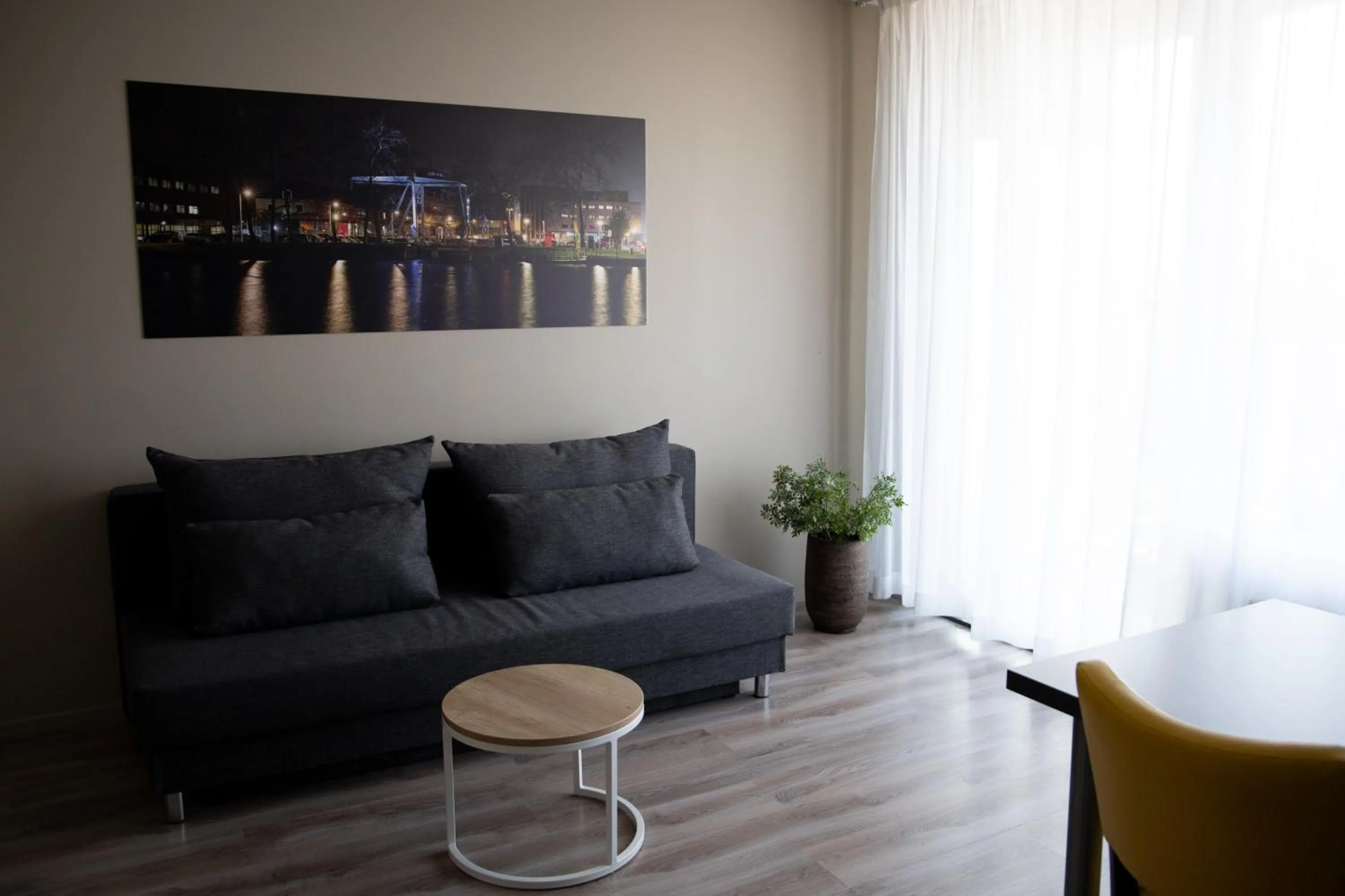 Living room in City hotel Terneuzen