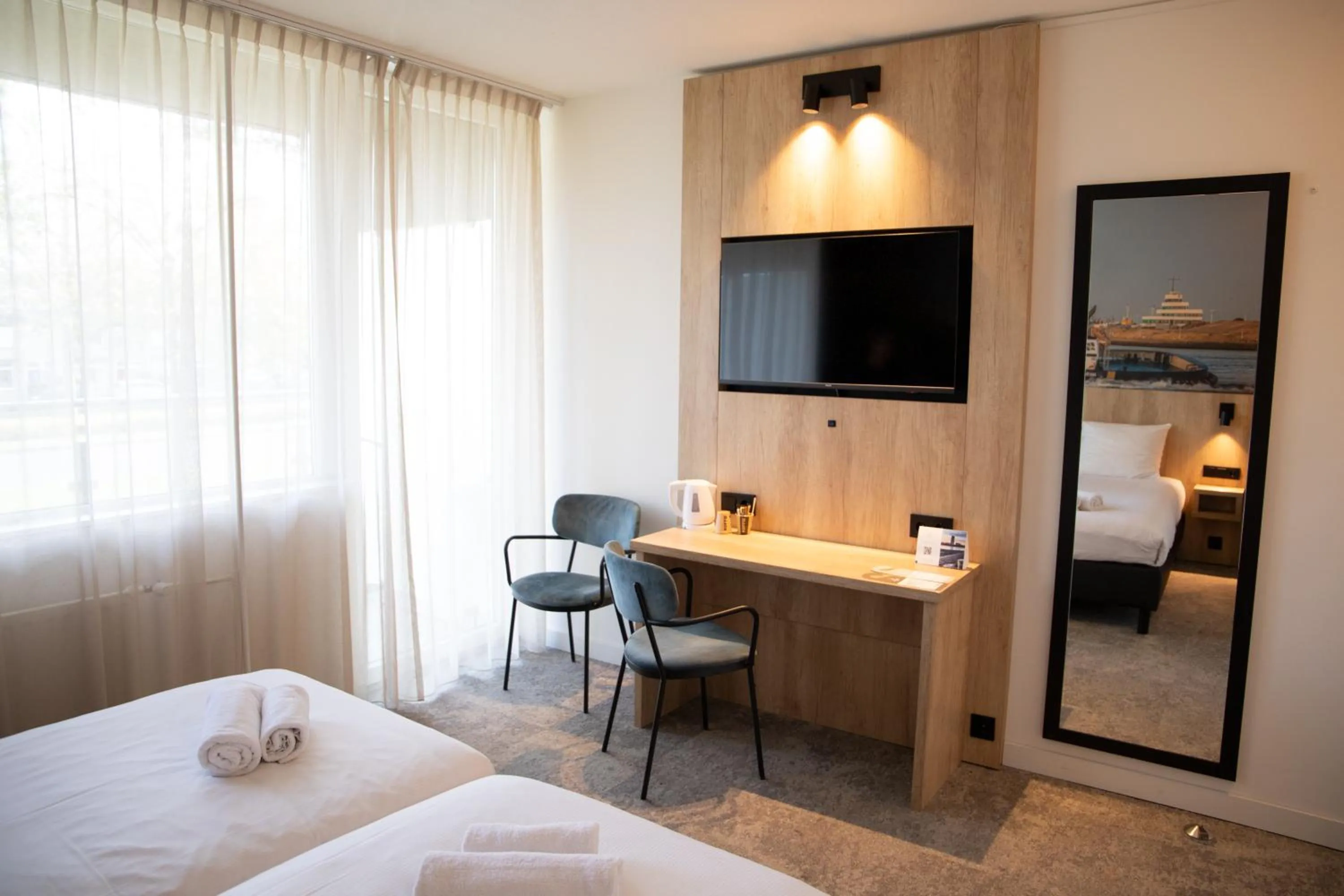 TV and multimedia, Bed in City hotel Terneuzen