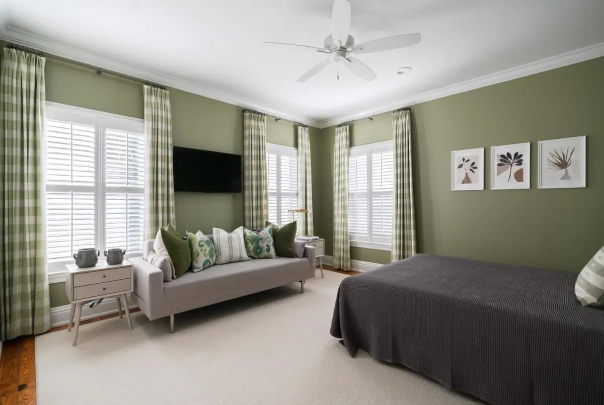 Bed in Church St Collection - 109 Whole House and Pool