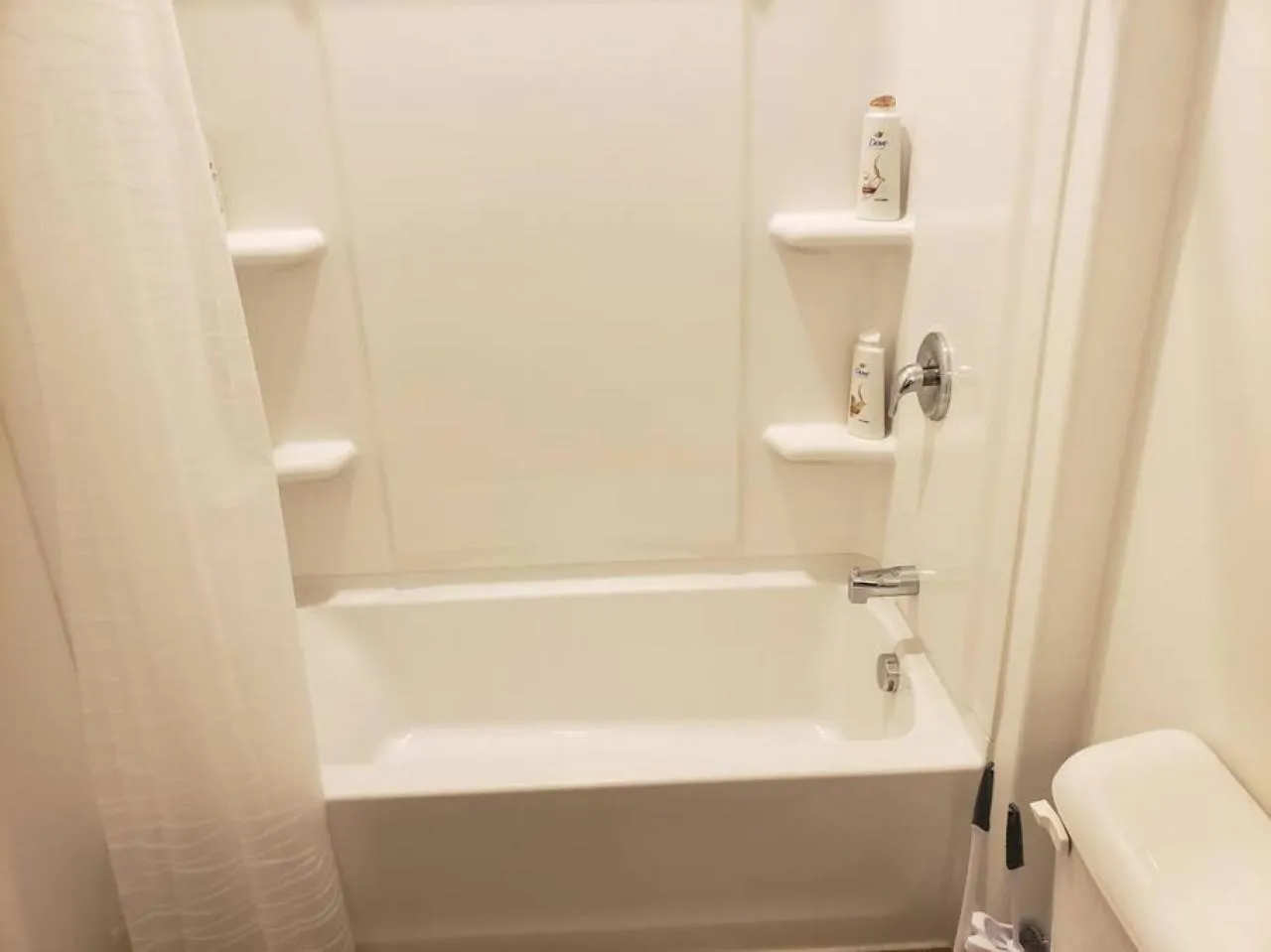 Luxury Living with Resort Amenities King bd Queens bd Sofa bd GymPoolHot Tub Fast WiFi