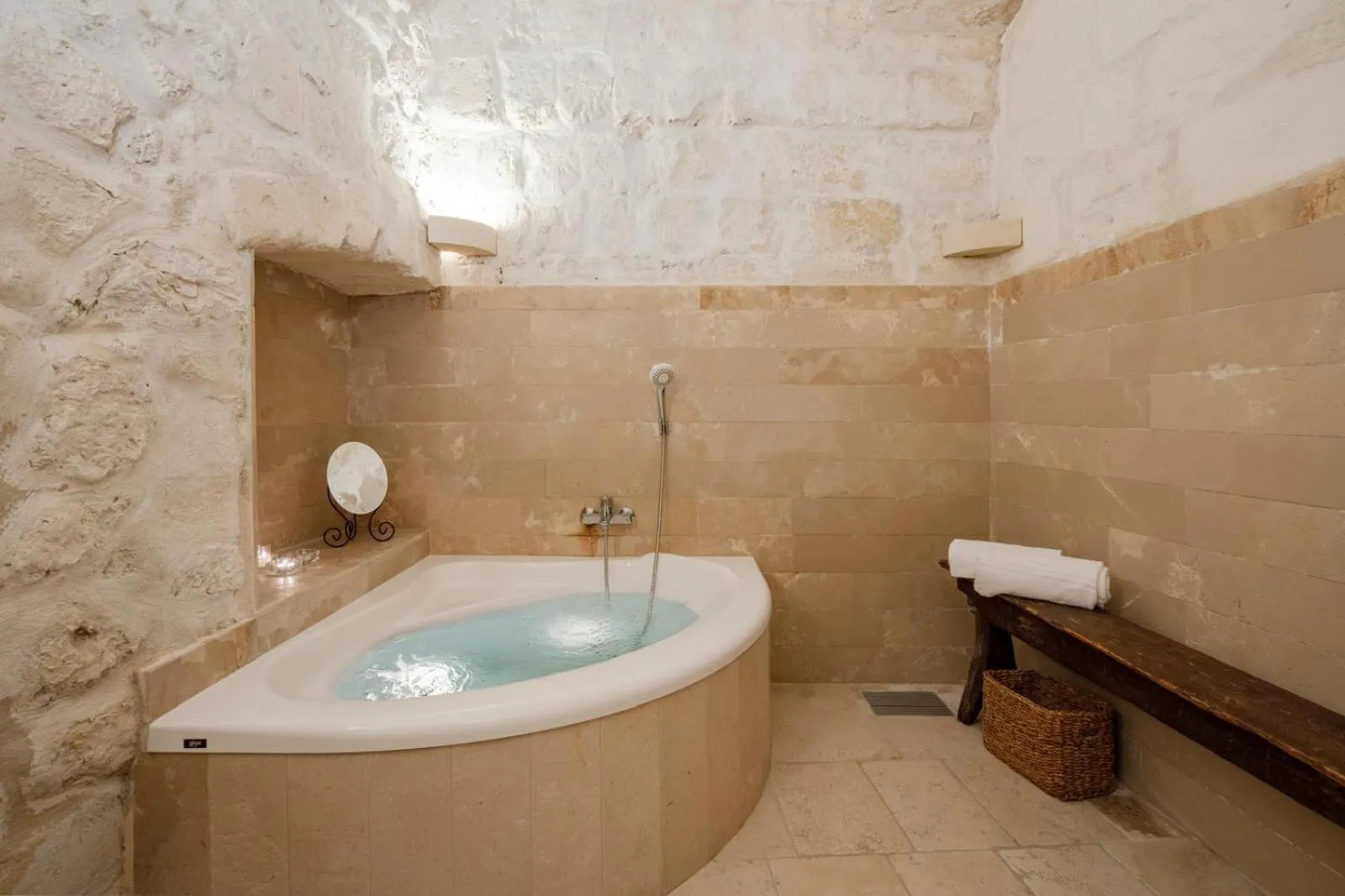 Bath in B&B La Corte