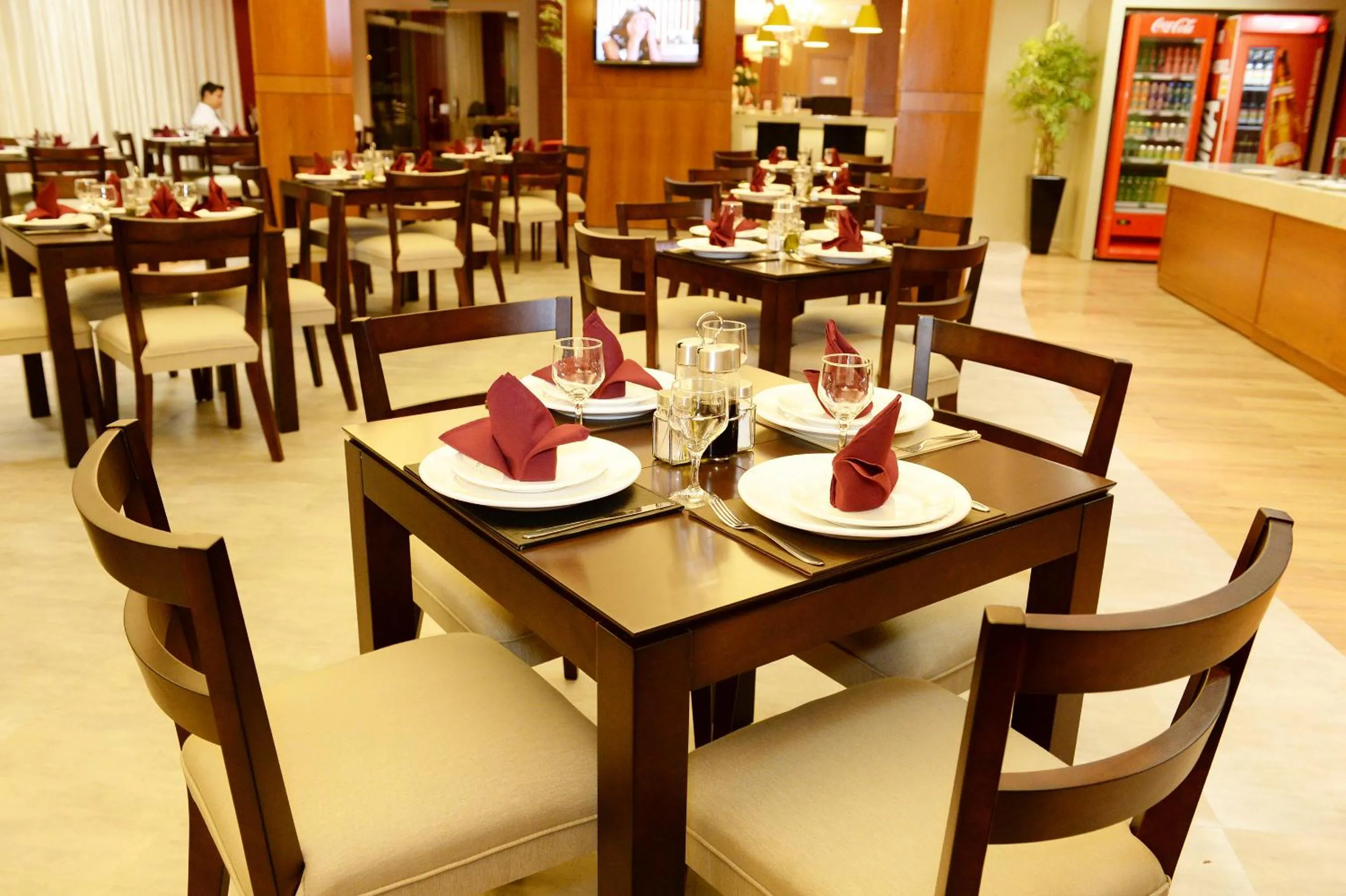 Restaurant/places to eat in Imigrantes Hotel