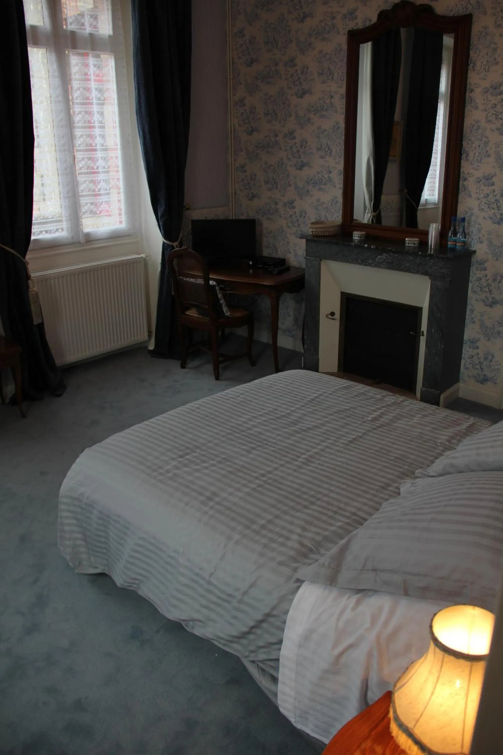 Bed in Chateau Lezat - Chambres d'Hotes