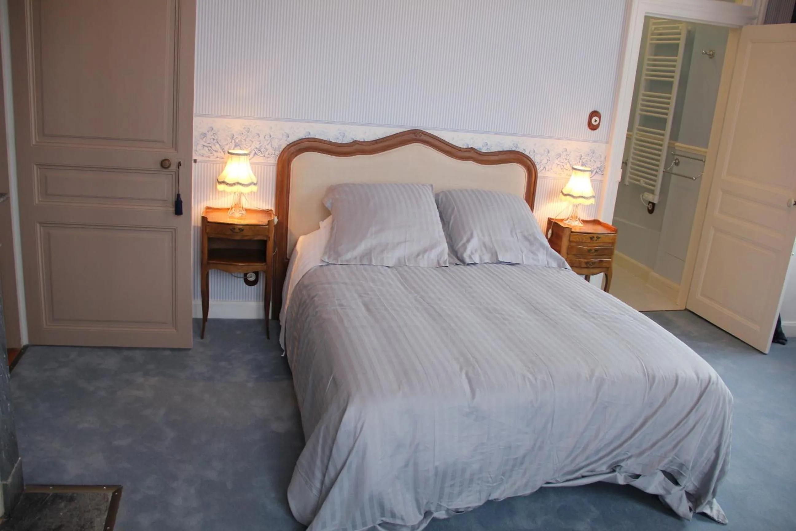 Bed in Chateau Lezat - Chambres d'Hotes