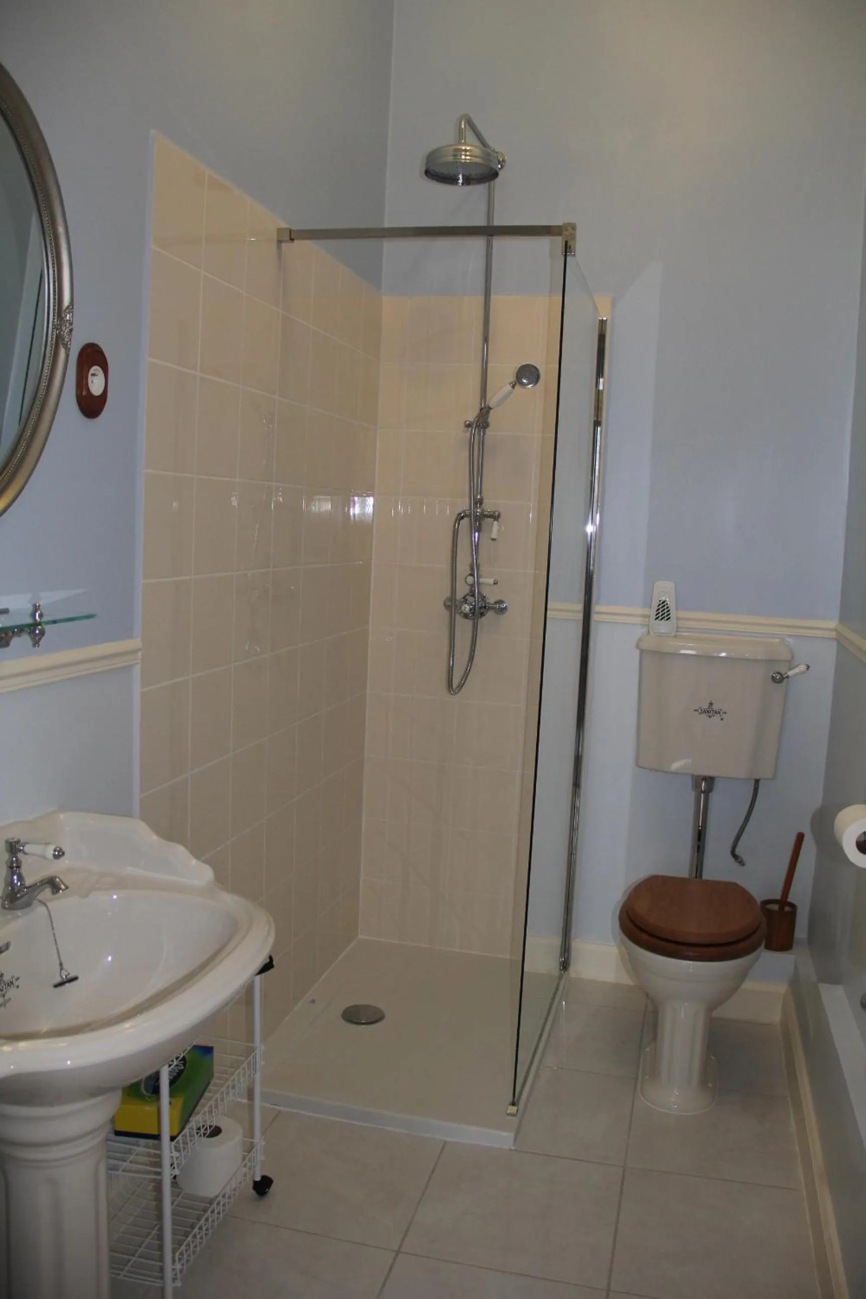 Bathroom in Chateau Lezat - Chambres d'Hotes